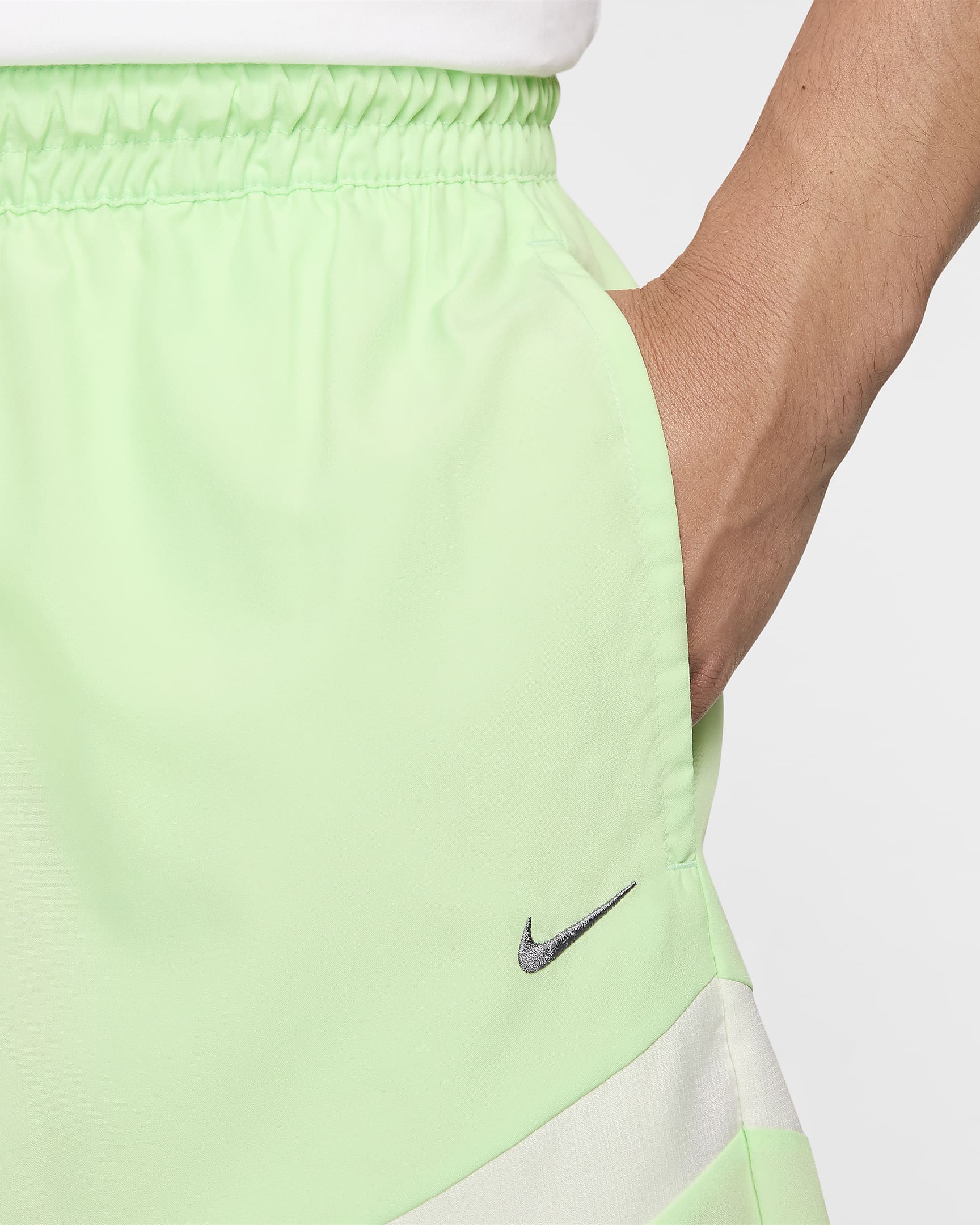 Nike Icon Men's 6" Dri-FIT Woven Basketball Shorts - Vapor Green/Vapor Green/Sail/Iron Grey