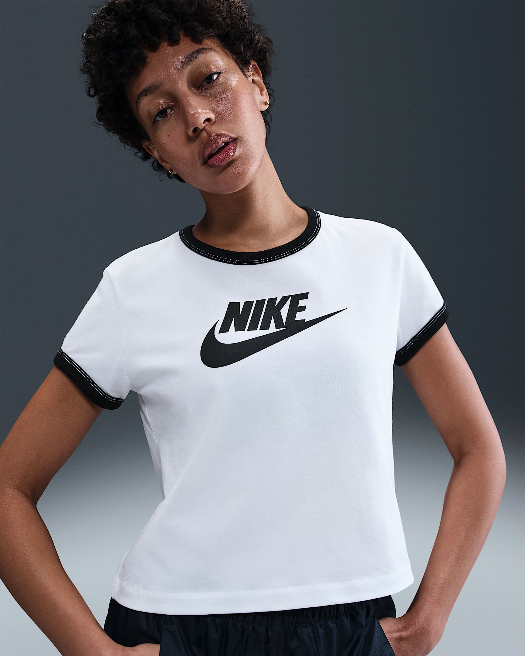 T-shirt à manches courtes Ringer Nike Sportswear pour femme - Blanc/Noir