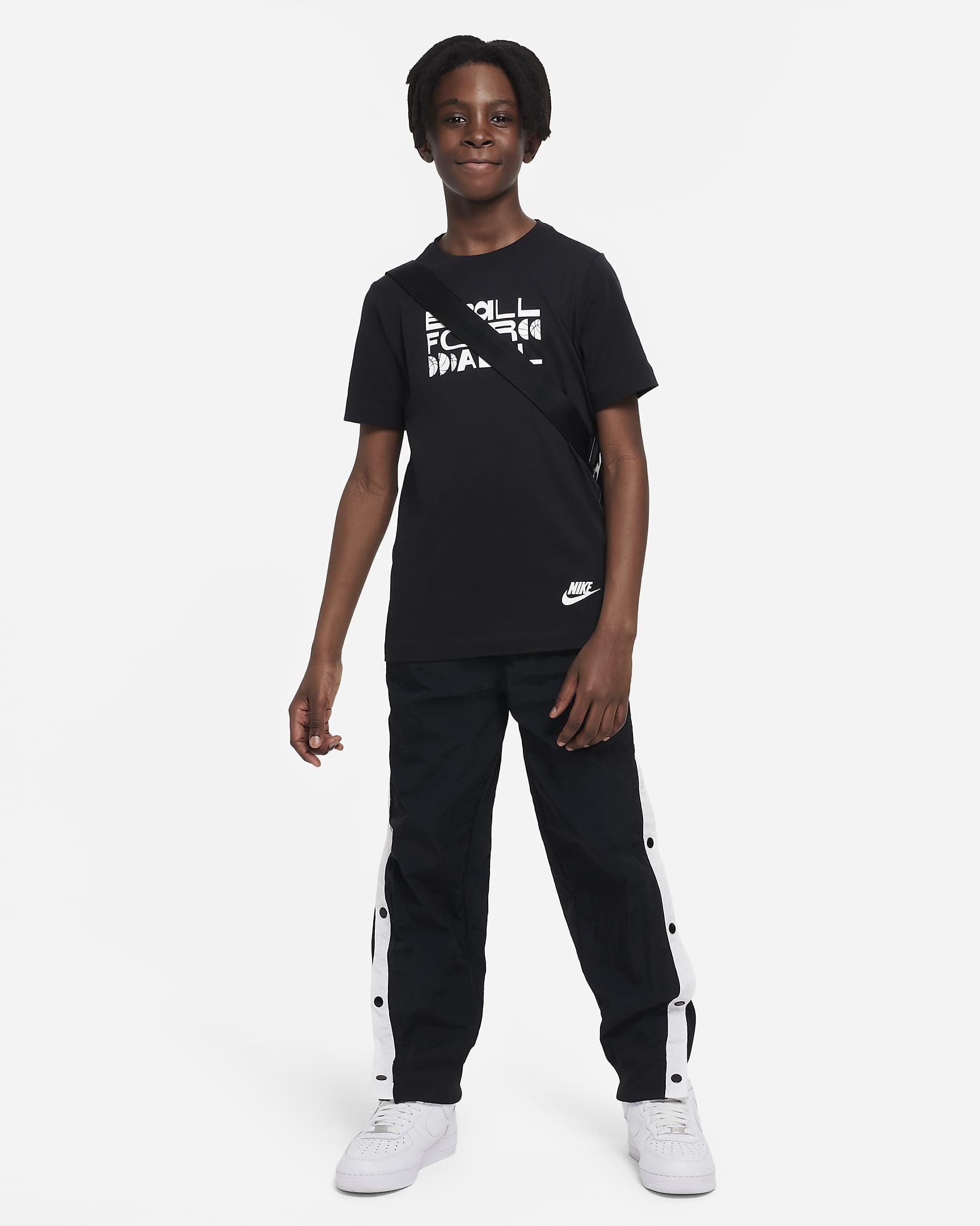 Nike Sportswear Older Kids' (Boys') T-Shirt. Nike IN