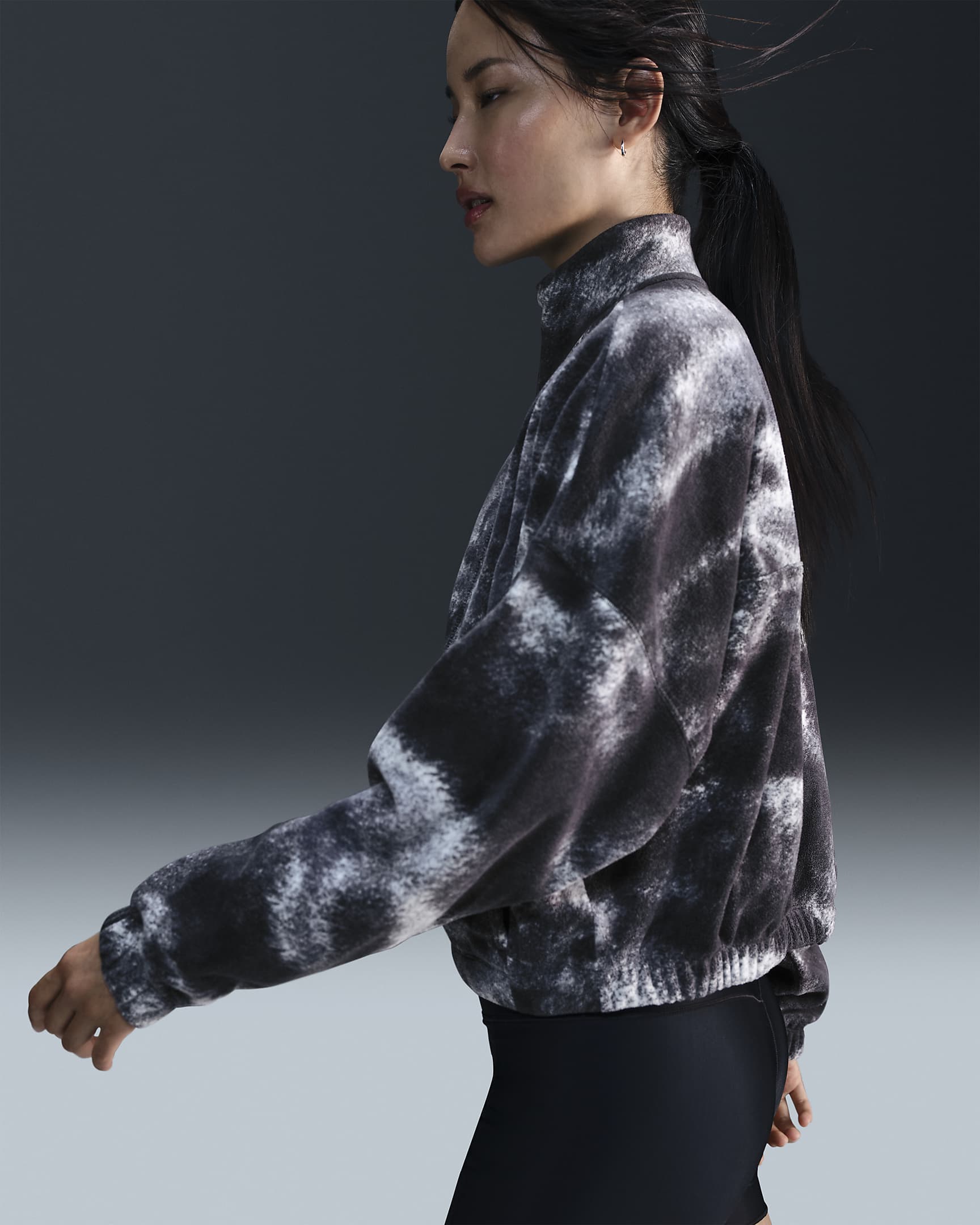 Nike One Women's Therma-FIT Oversized 1/2-Zip Fleece Printed Top - Black/Black