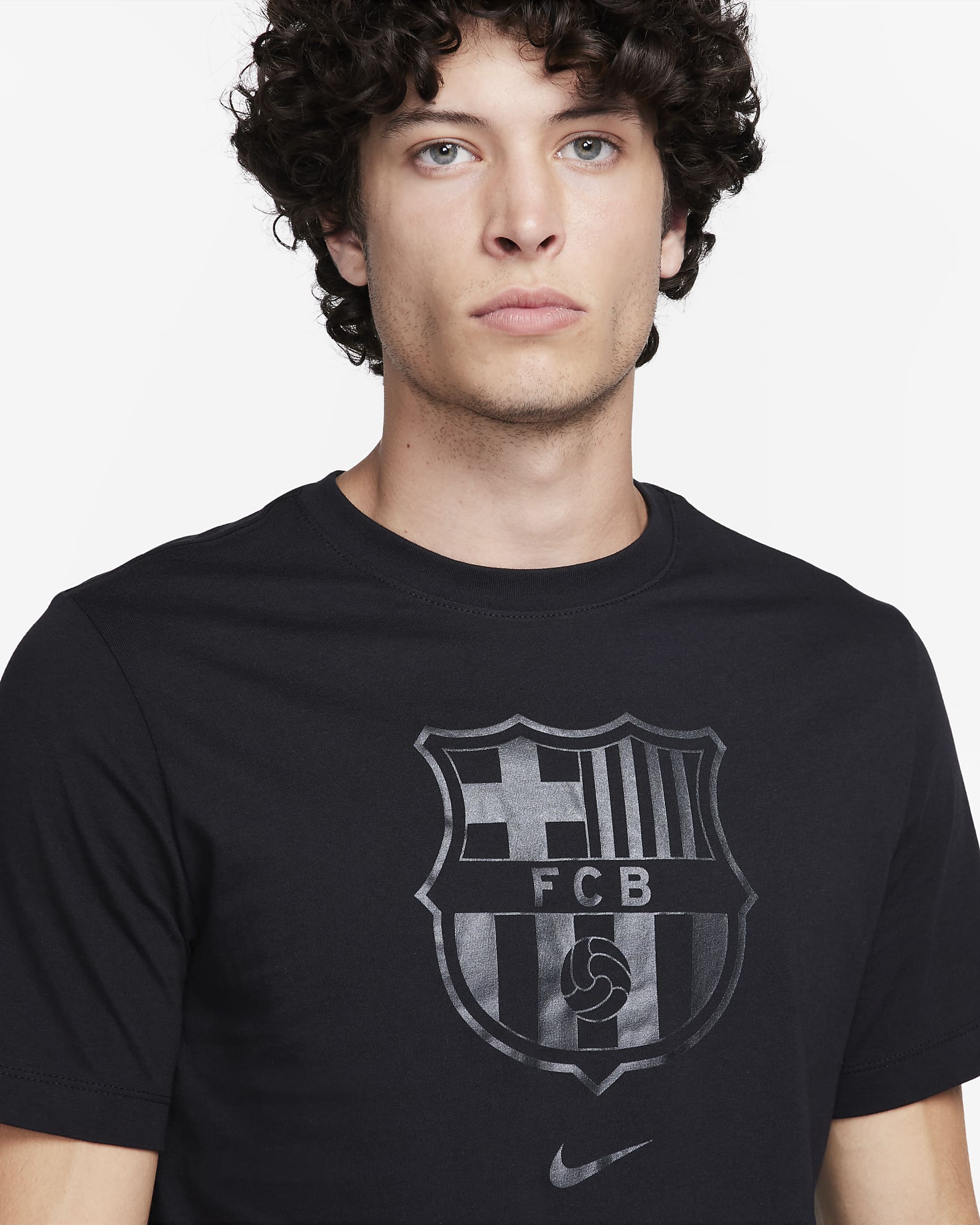 F.C. Barcelona Crest Men's Football T-Shirt. Nike UK