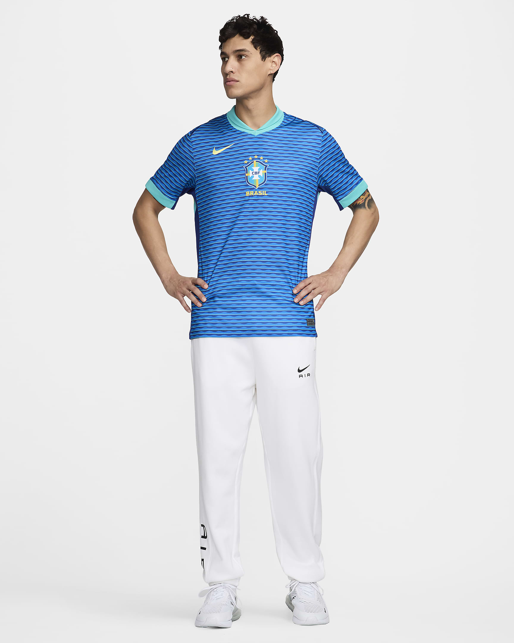 Jersey de fútbol Nike Dri-FIT replica de Brasil visitante 2024 Stadium para hombre - Vuelo/Retro claro/Amarillo dinámico