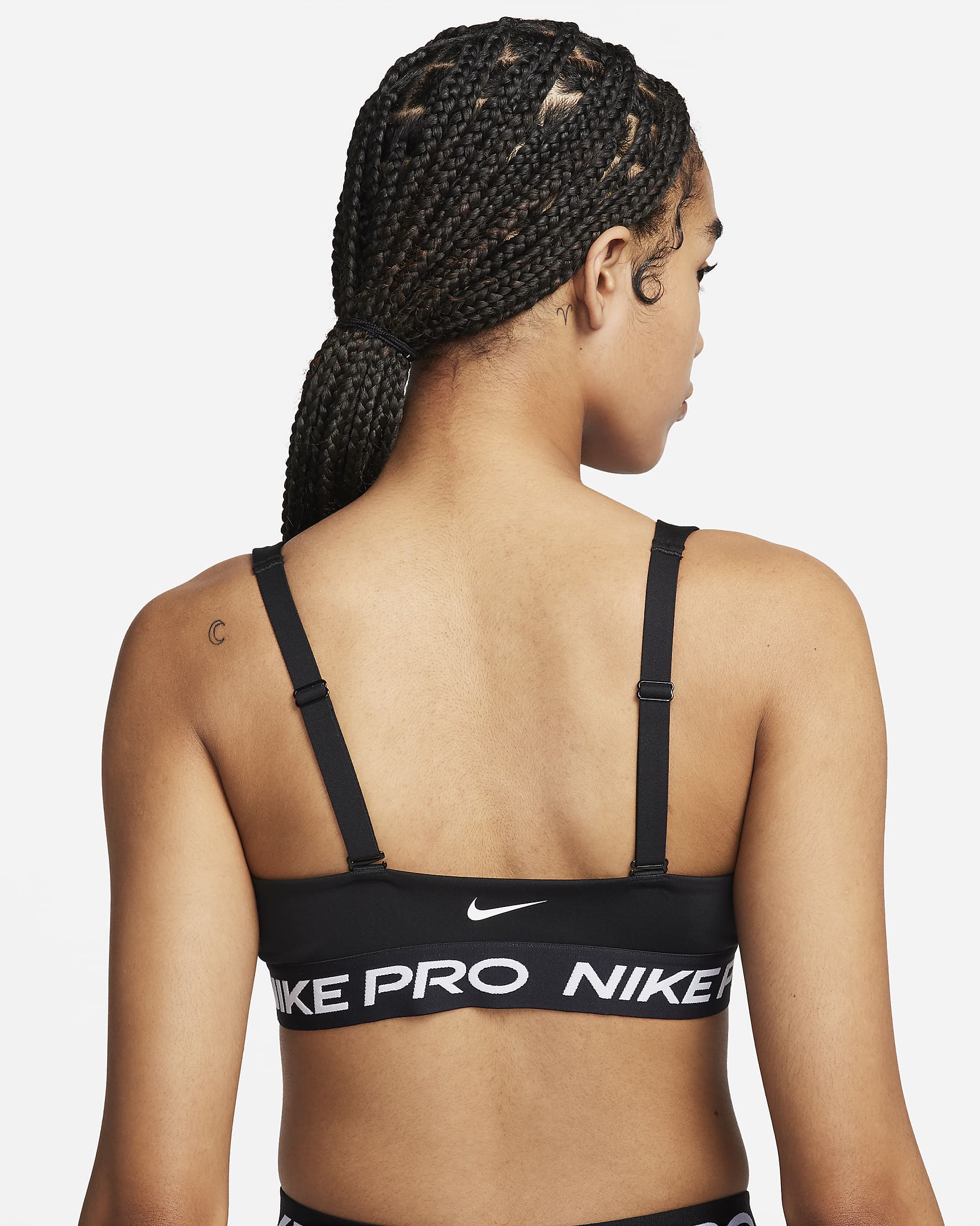 Nike Pro Indy Plunge Sujetador deportivo de sujeción media con almohadilla - Mujer - Negro/Blanco/Blanco