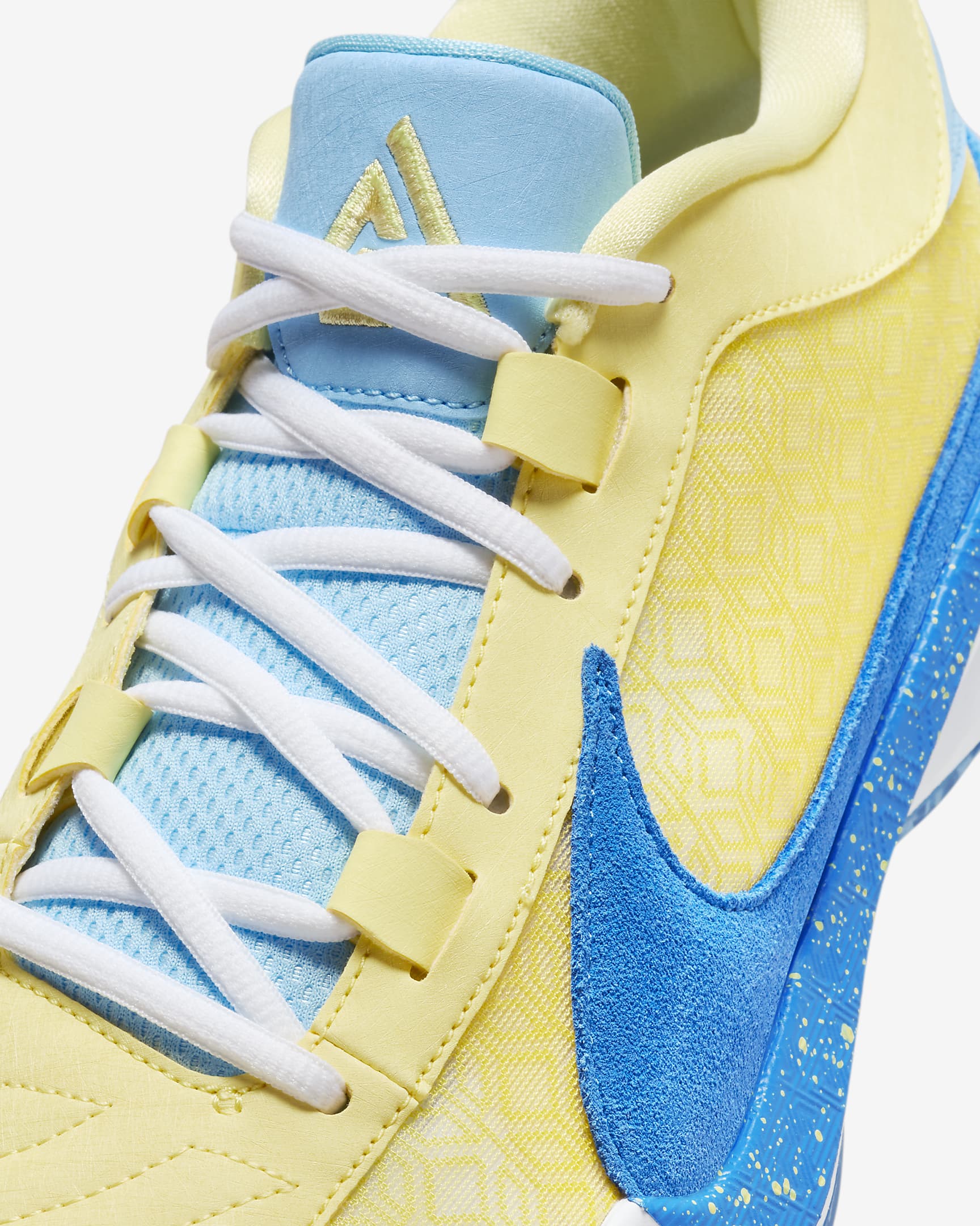 Sapatilhas de basquetebol Giannis Freak 5 - Amarelo Soft/Branco/Laranja Laser claro/Azul Photo claro