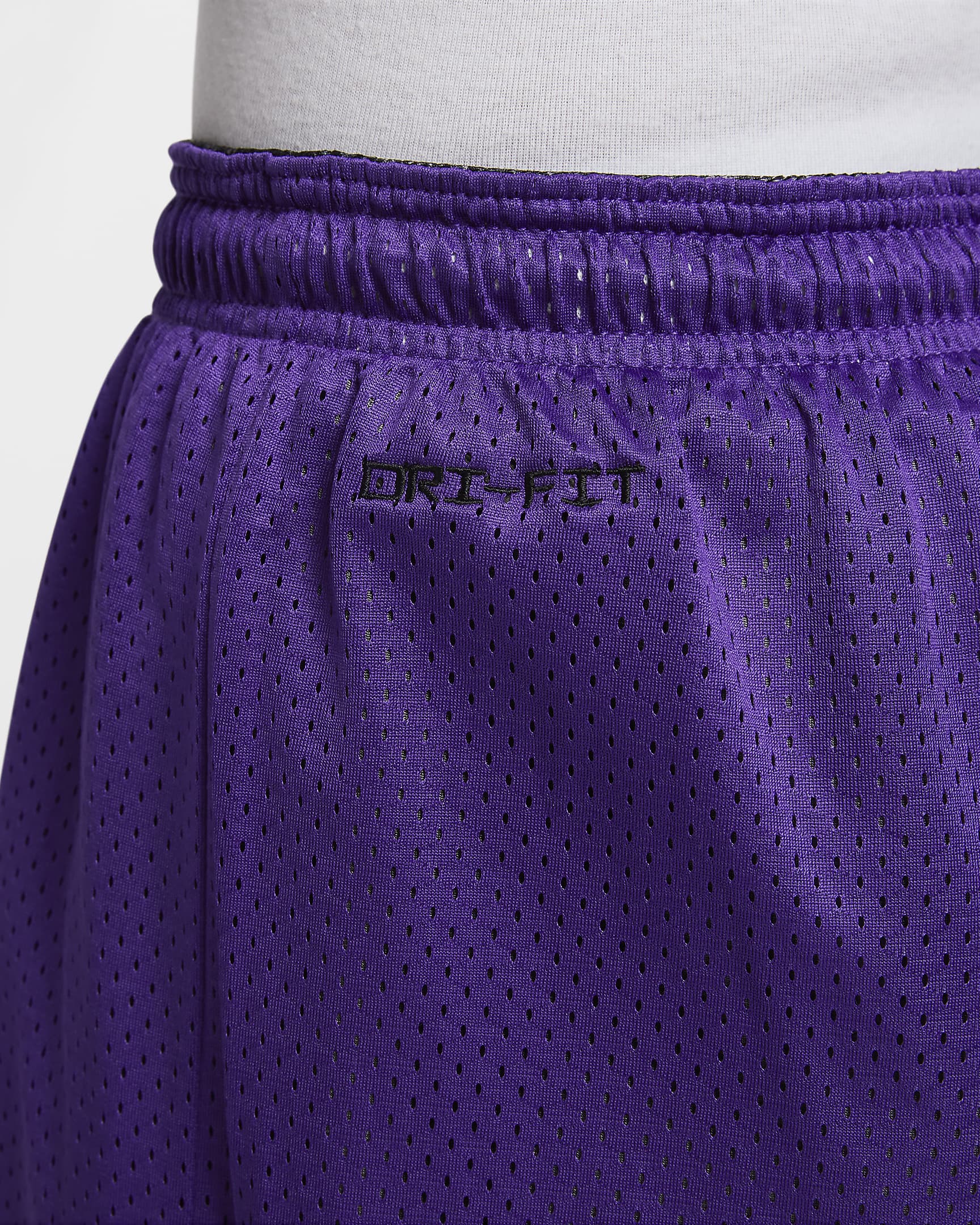 Kobe Men's 15cm (approx.) Dri-FIT Standard Issue Reversible Basketball Shorts - Black/Field Purple/Amarillo