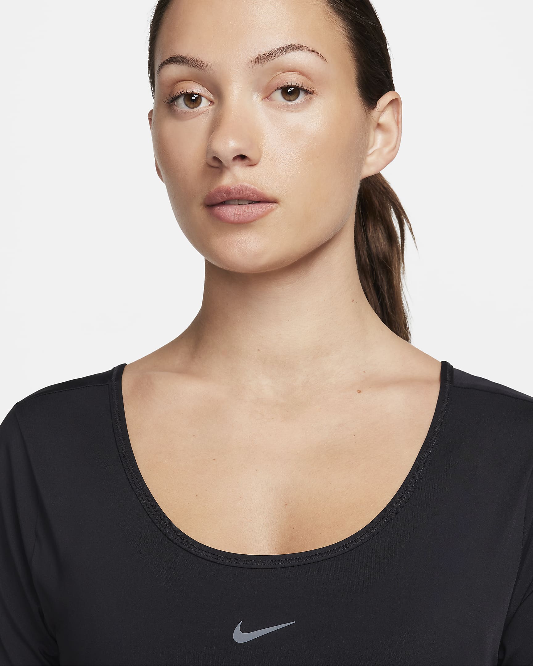 Nike One Classic Dri-FIT Twist-Crop Top mit kurzen Ärmeln für Damen - Schwarz/Schwarz