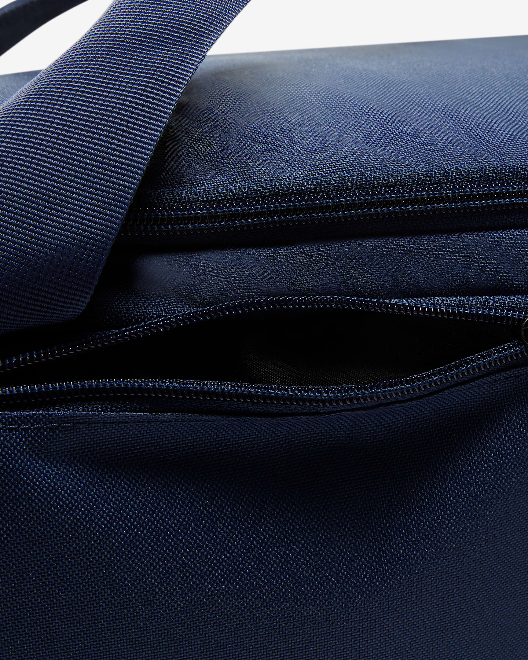 Nike Academy Team Football HardCase Duffel Bag (Medium, 37L). Nike UK