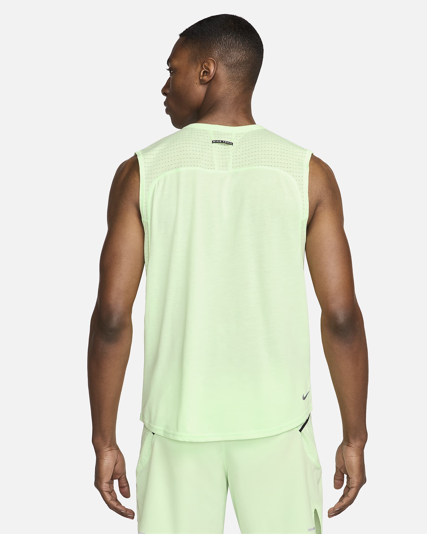 Nike Trail Solar Chase Men's Dri-FIT Sleeveless Running Top. Nike IL