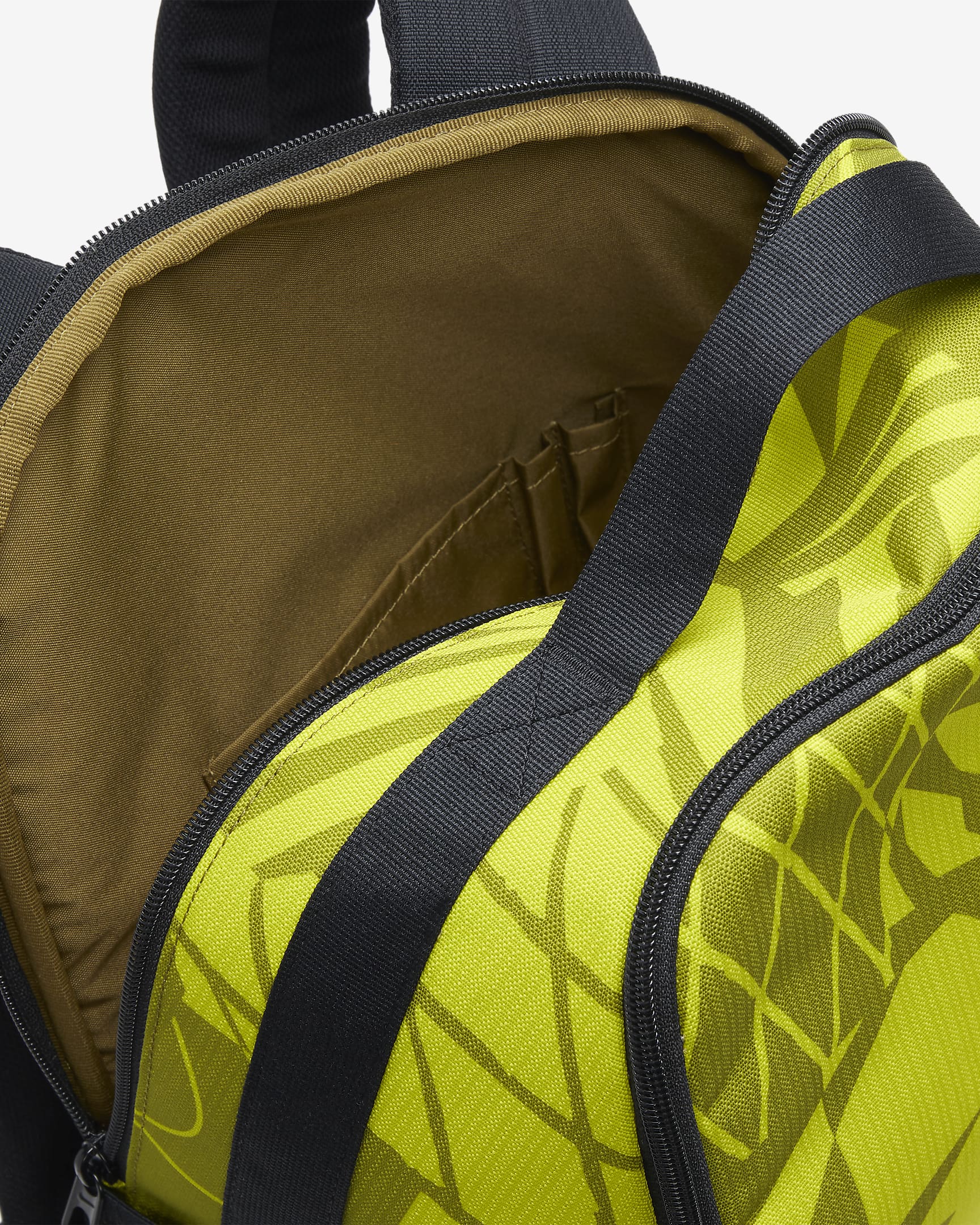 Nike Brasilia Kids' Backpack (18L). Nike RO