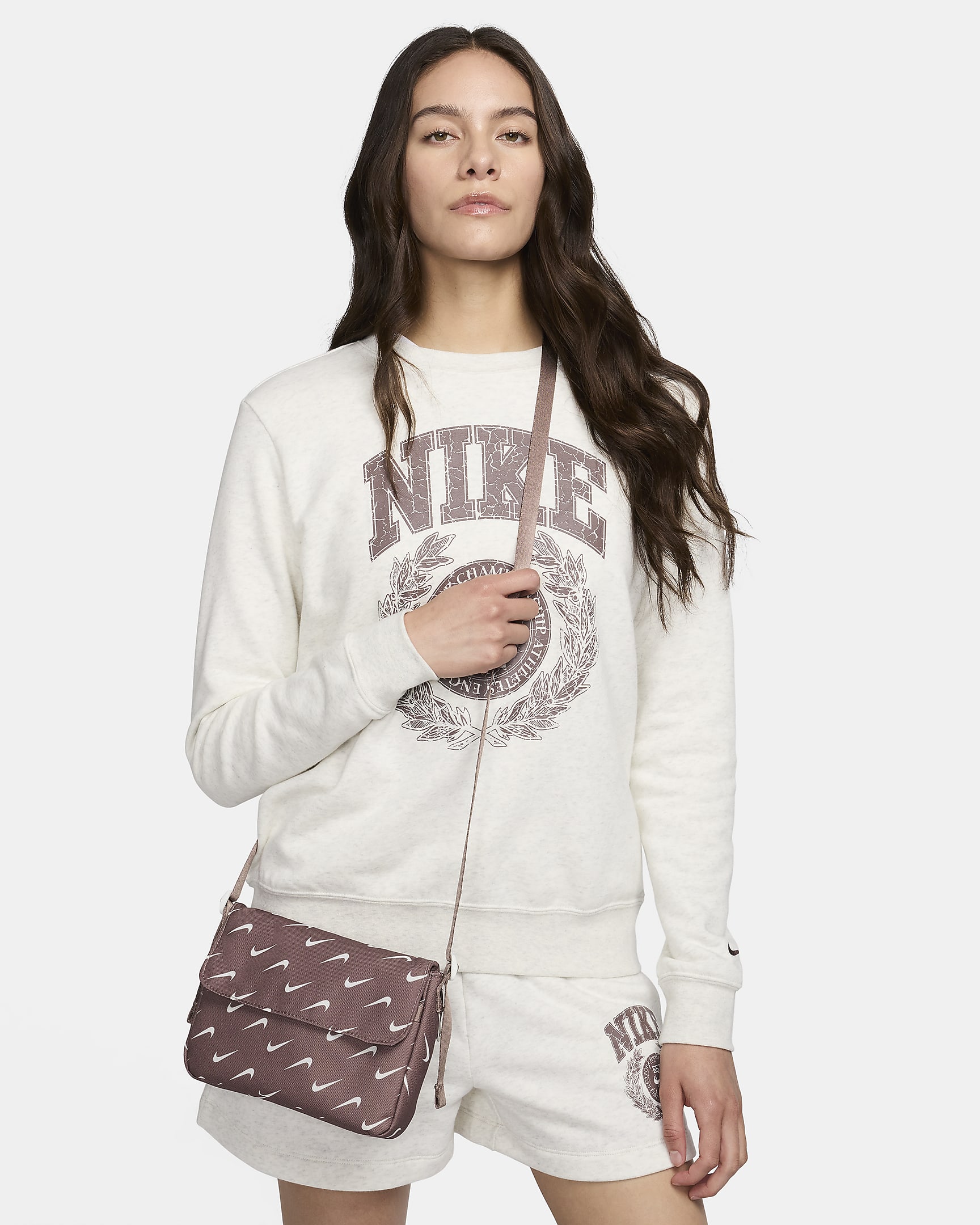 Nike Sportswear Futura 365 Crossbodytas voor dames (3 liter) - Smokey Mauve/Smokey Mauve/Sail