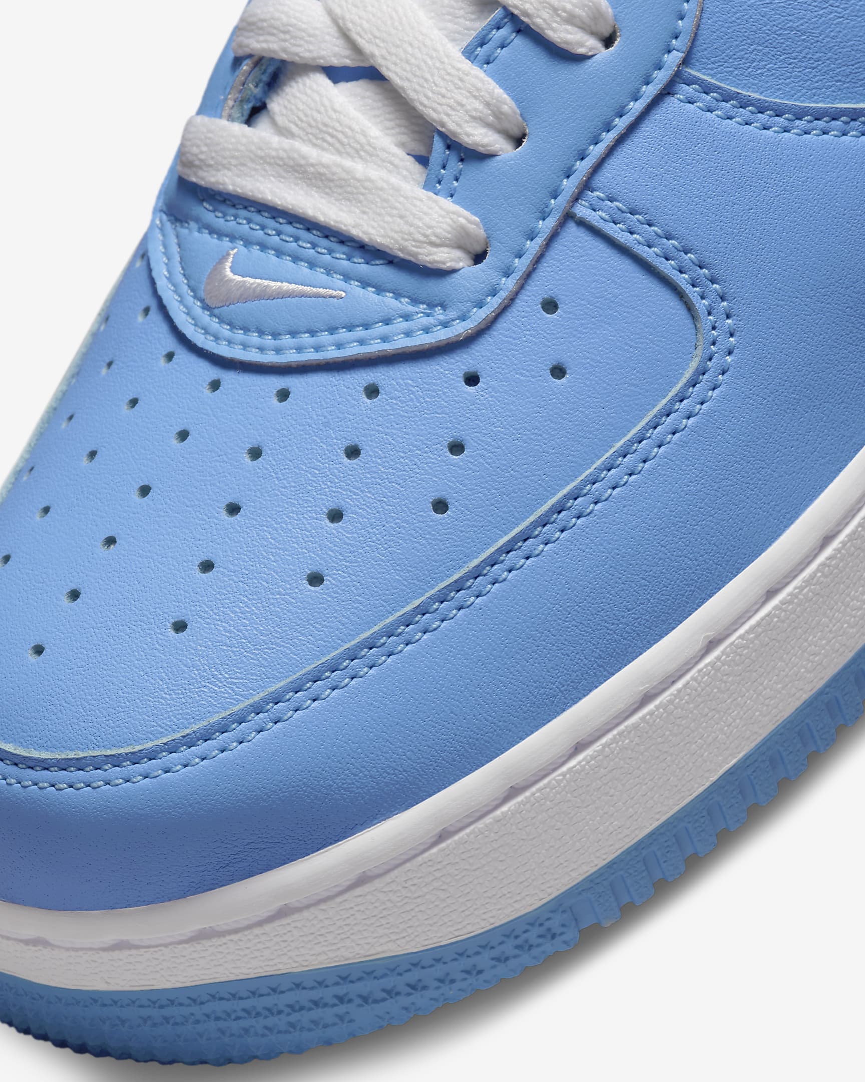 Calzado para hombre Nike Air Force 1 Low Retro - Azul universitario/Oro metalizado/Blanco