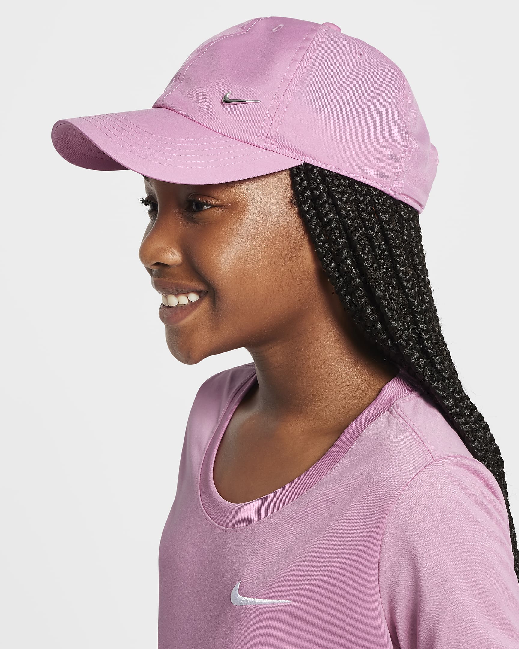 Nike Dri-FIT Club Kids' Unstructured Metal Swoosh Cap - Magic Flamingo