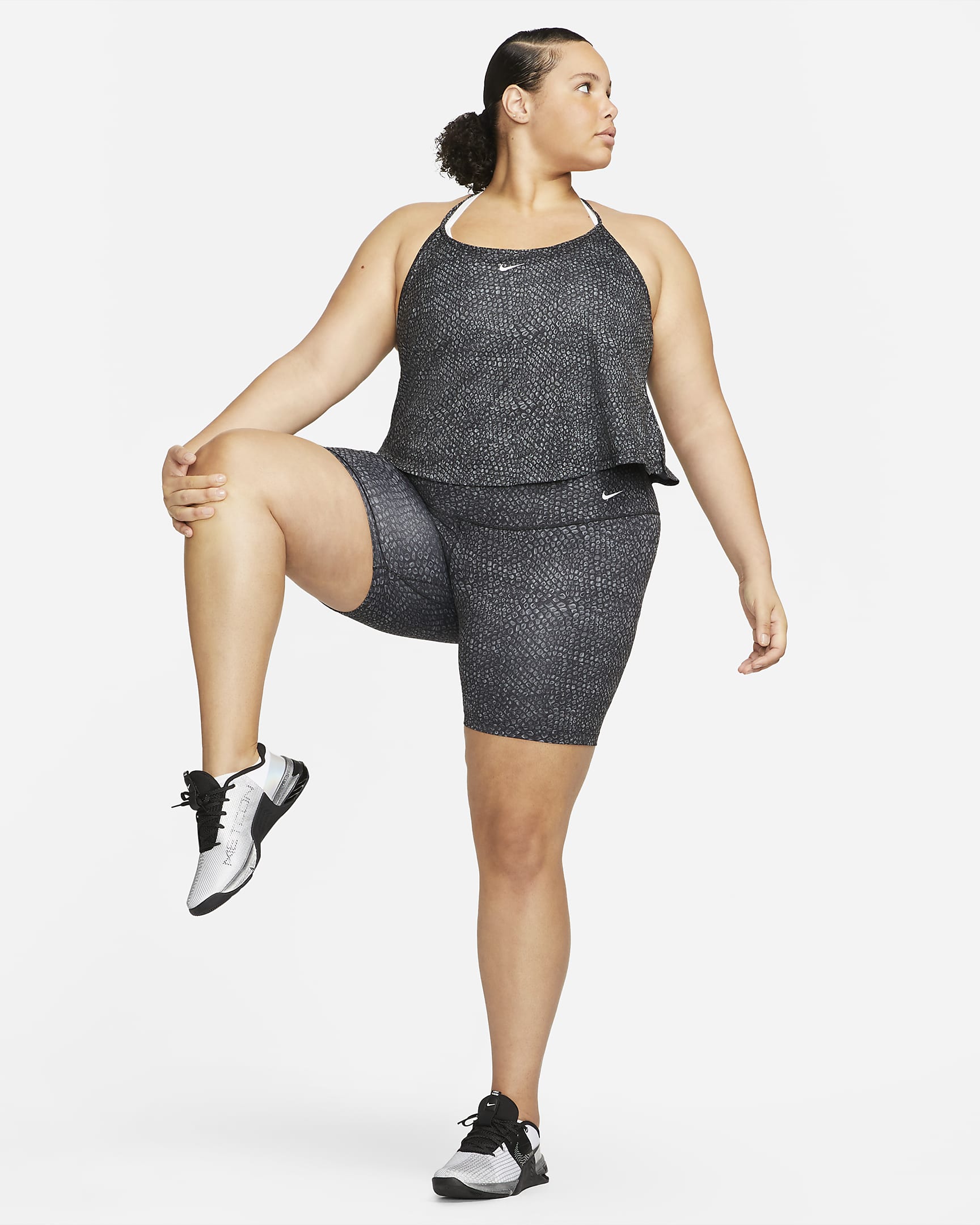 Nike DriFIT One Women's Printed Crop Tank Top (Plus Size). Nike UK