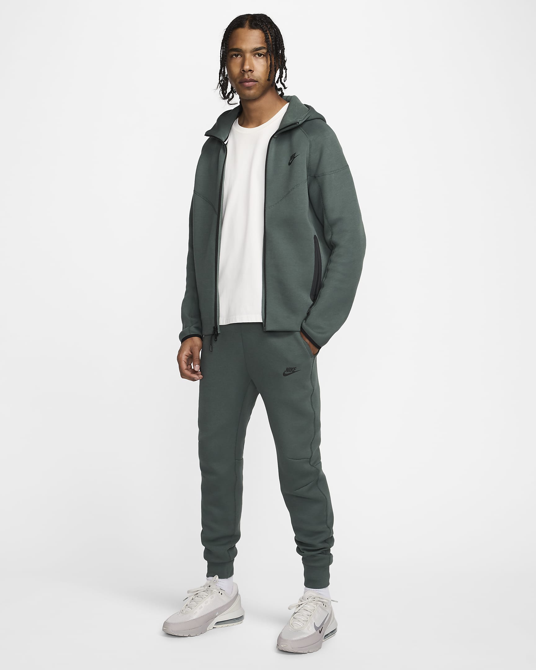 Pánská mikina s kapucí a dlouhým zipem Nike Sportswear Tech Fleece Windrunner - Vintage Green/Černá