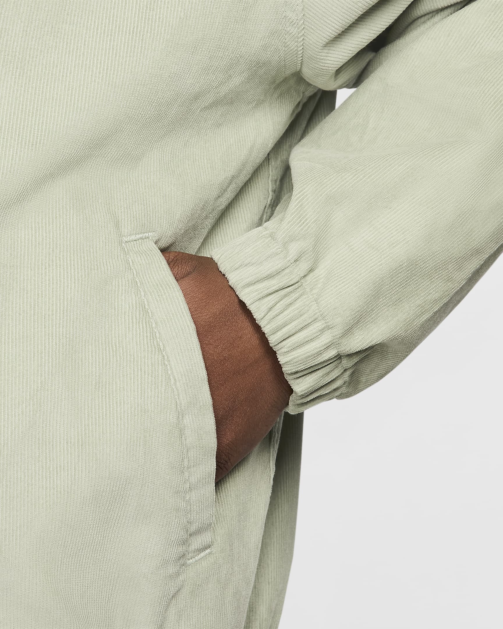 Chamarra Harrington de pana para hombre Nike Sportswear Club.