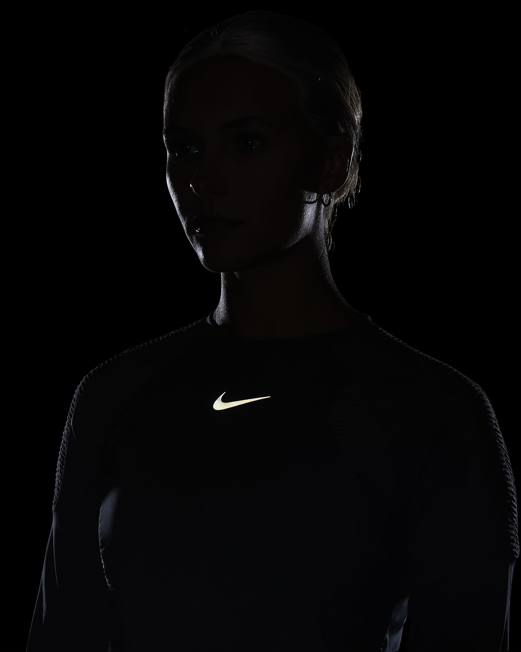 Nike Dri-FIT ADV Run Division Women's Long-Sleeve Running Top. Nike SK