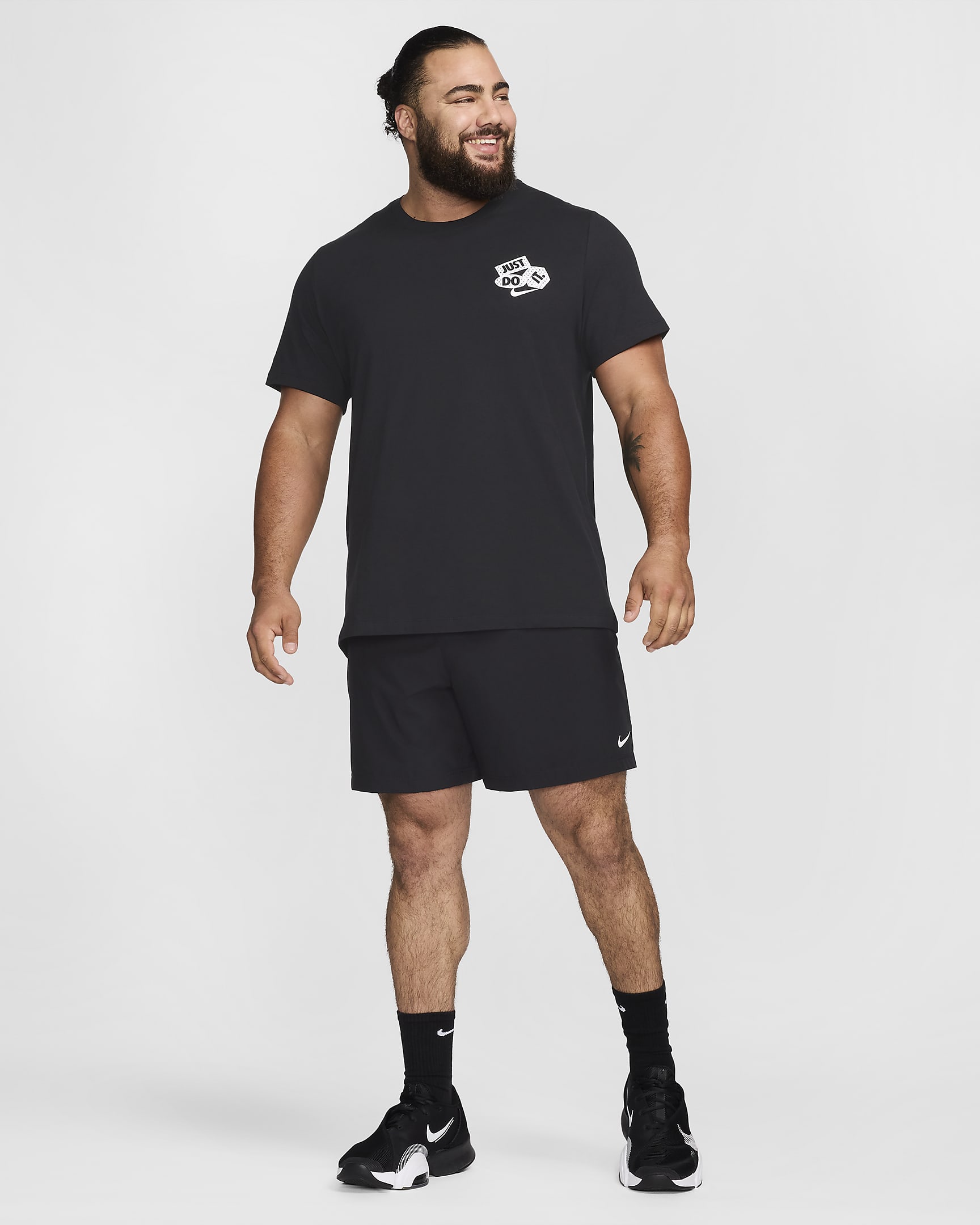 Nike Men's Fitness T-Shirt - Black