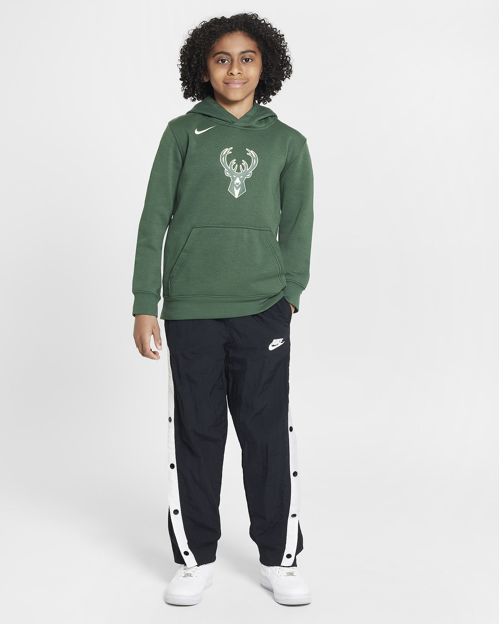 milwaukee bucks hoodie nike