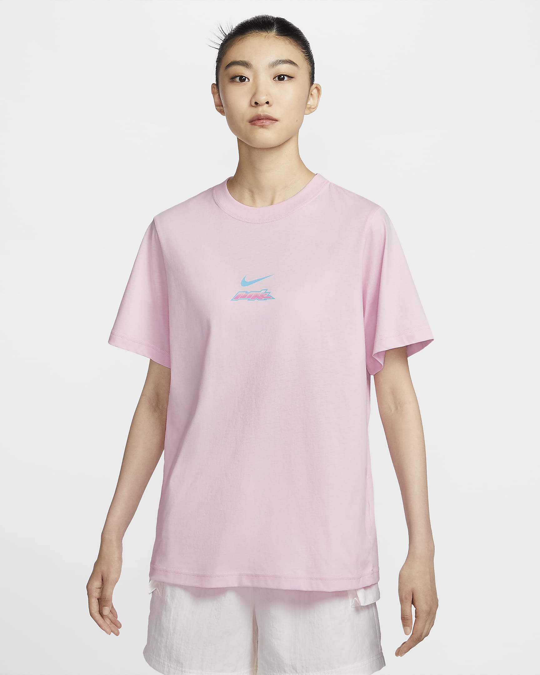 เสื้อยืดผู้หญิง Nike Sportswear Essential - Pink Foam