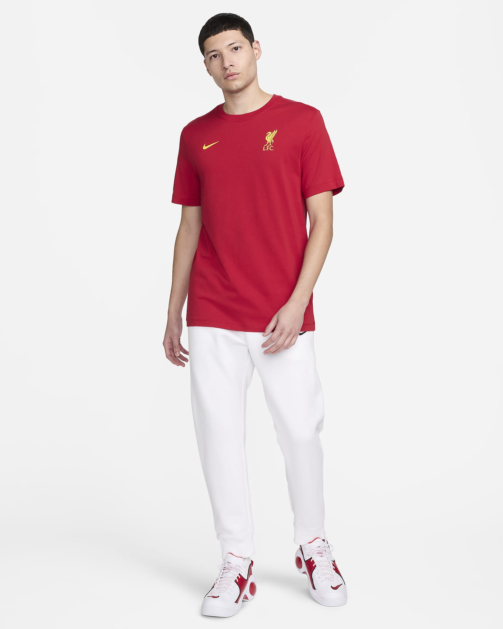 Liverpool FC Essential 男款 Nike 足球 T 恤 - Gym Red