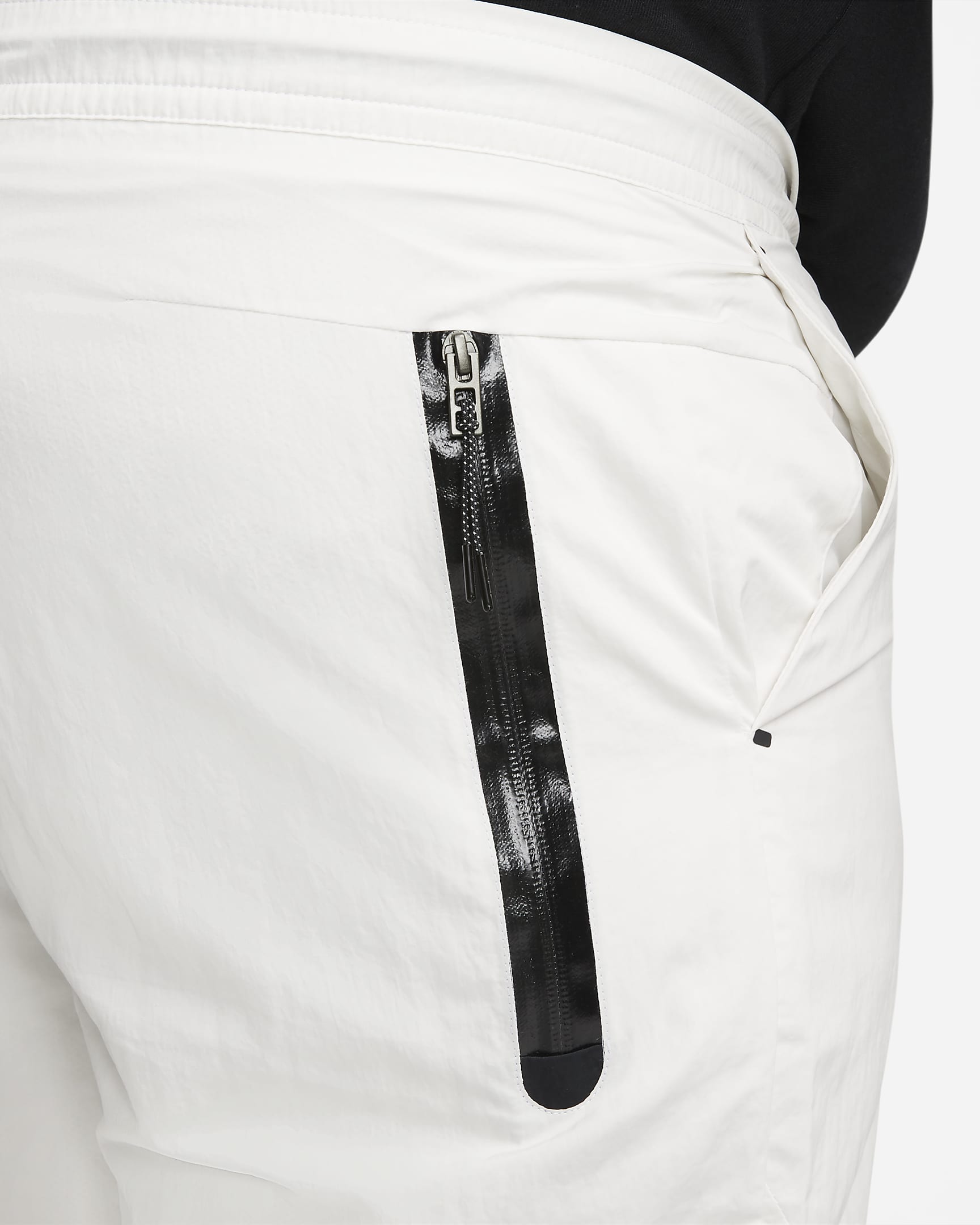Nike Sportswear Tech Essentials Men's lined Commuter Pants.