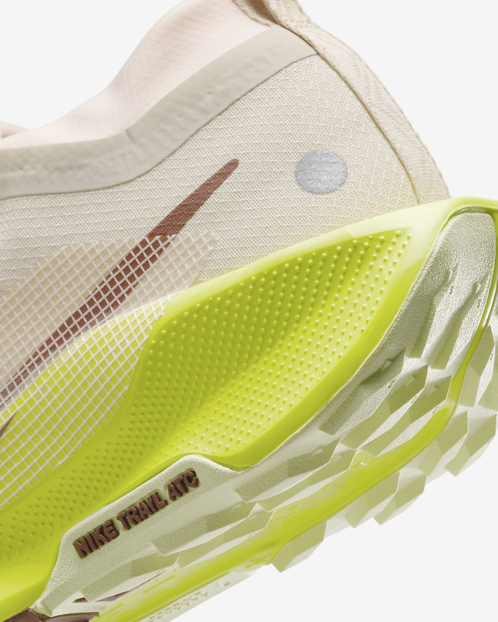 Nike Pegasus Trail 5 GORE-TEX waterdichte trailrunningschoenen voor dames - Sanddrift/Cyber/Life Lime/Dark Pony