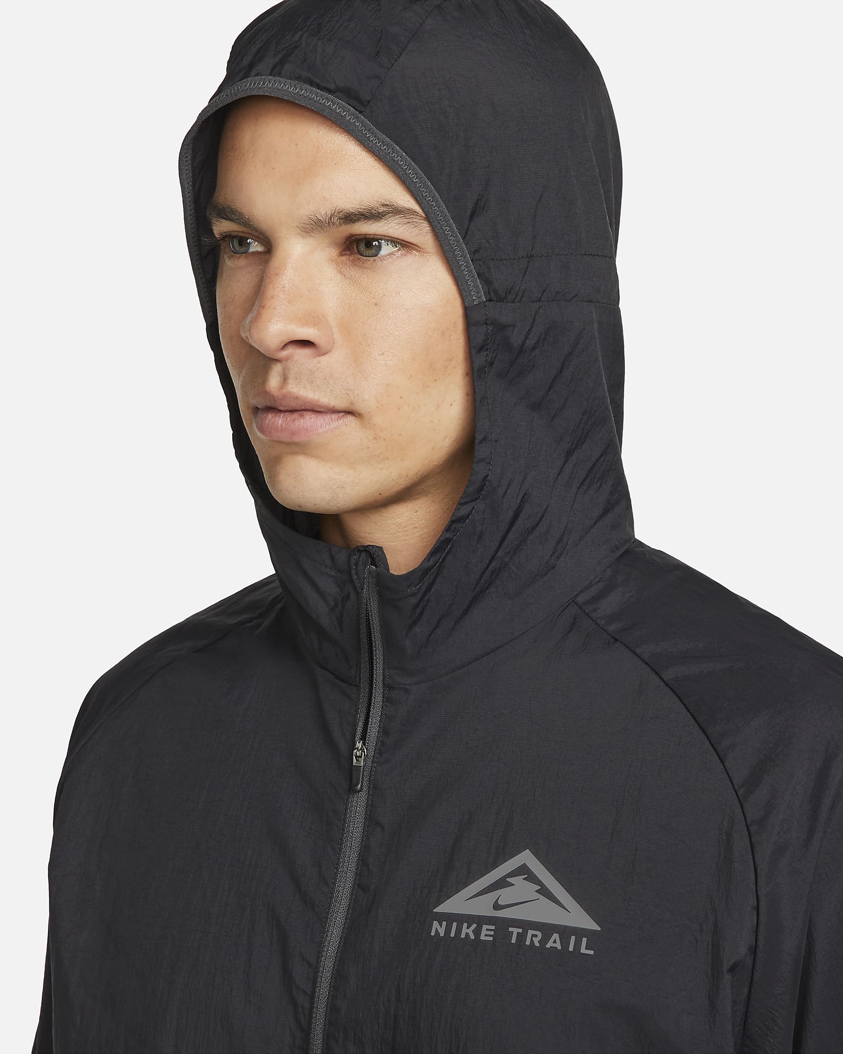 Nike Trail Aireez Men's Lightweight Trail Running Jacket. Nike NO