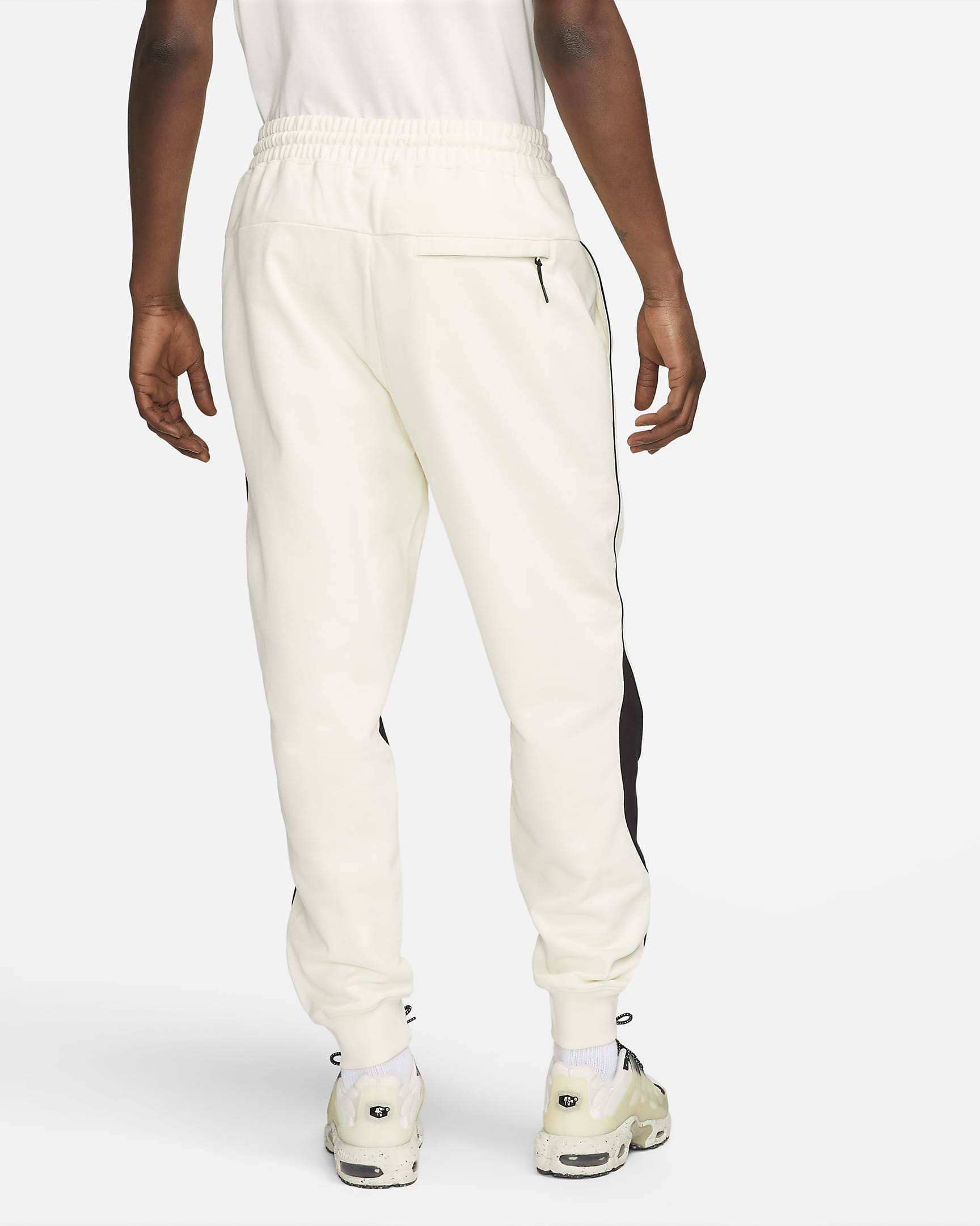 Nike Swoosh Men's Fleece Pants.