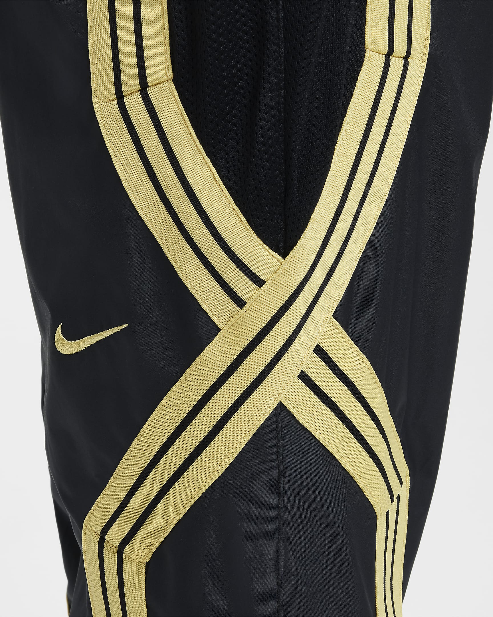 Nike Crossover Older Kids' Repel Basketball Trousers - Black/Infinite Gold