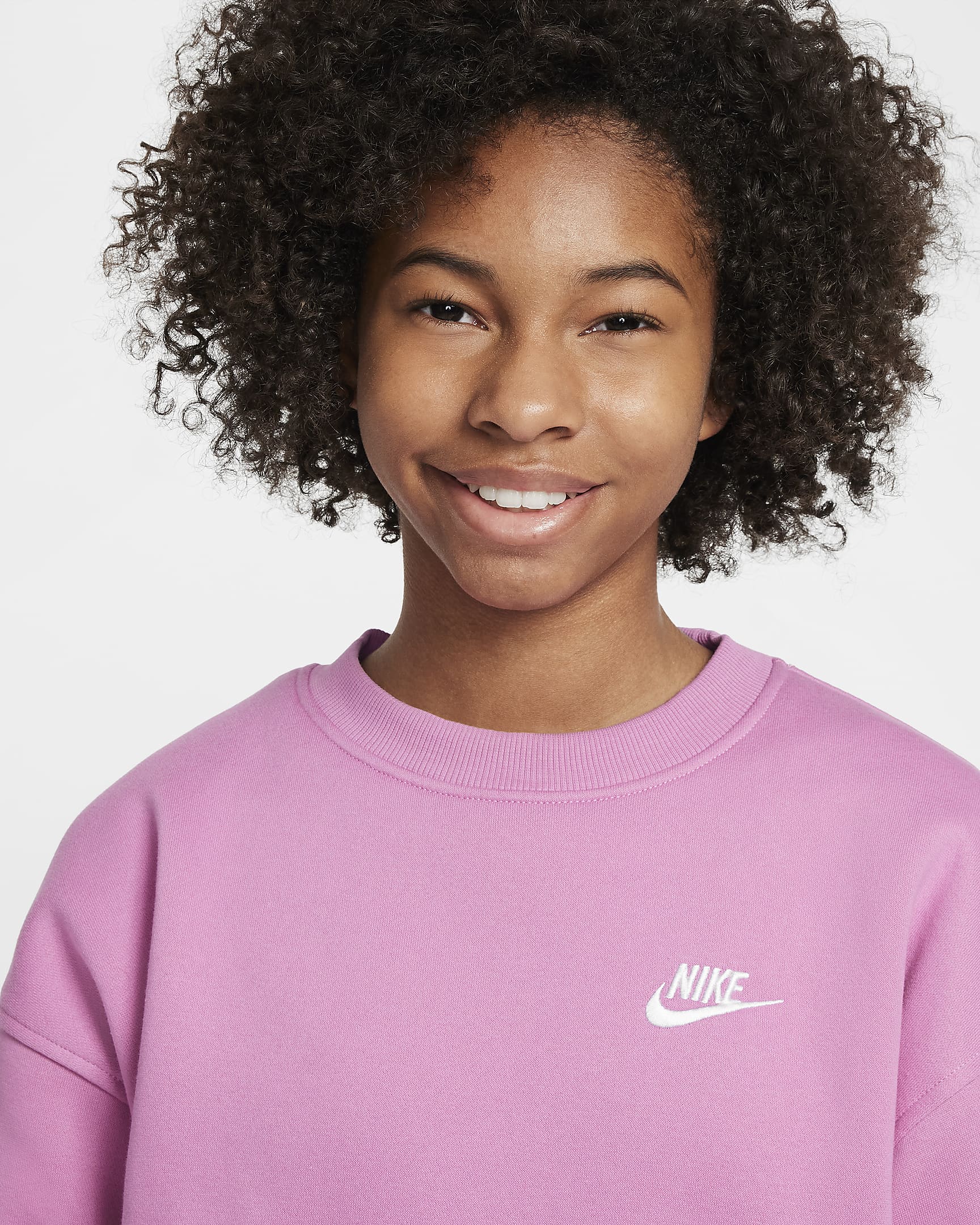 oversized white nike sweatshirt