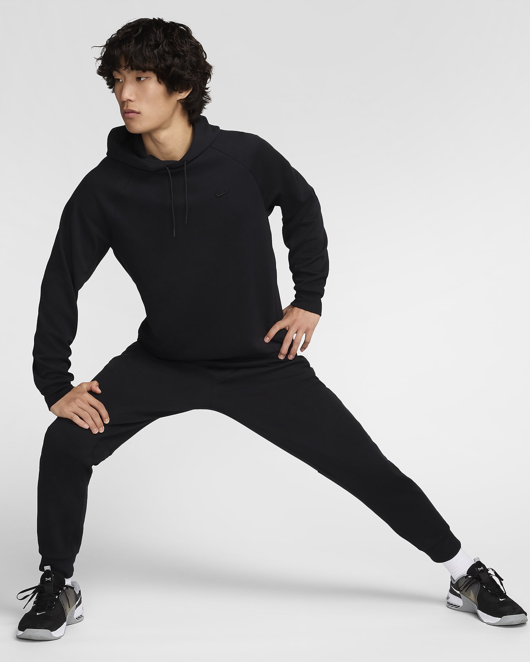 Nike Primary Men's Dri-FIT UV Pullover Versatile Hoodie - Black/Black