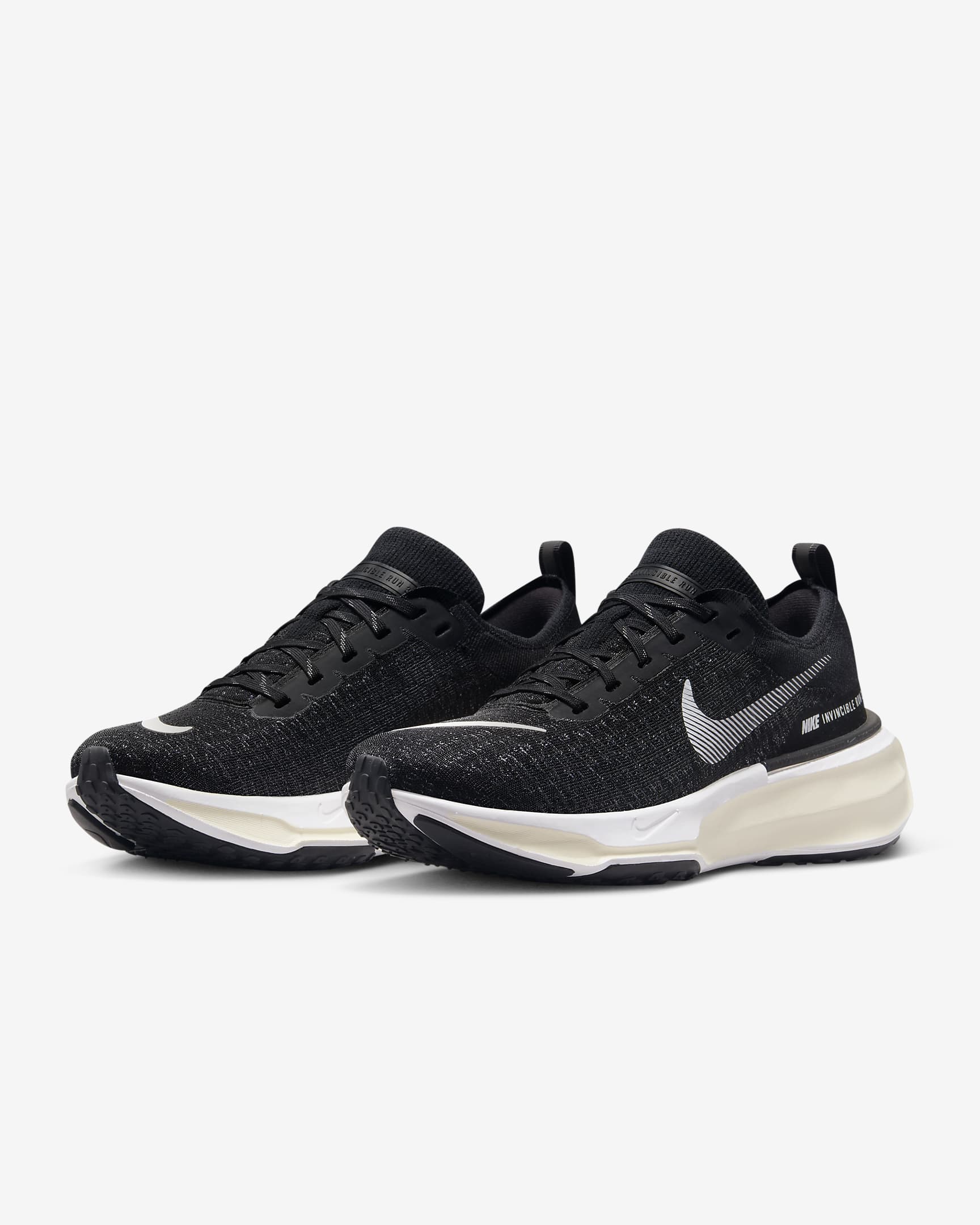 Tenis de correr en pavimento para mujer Nike Invincible 3 - Negro/Gris oscuro/Blanco/Blanco