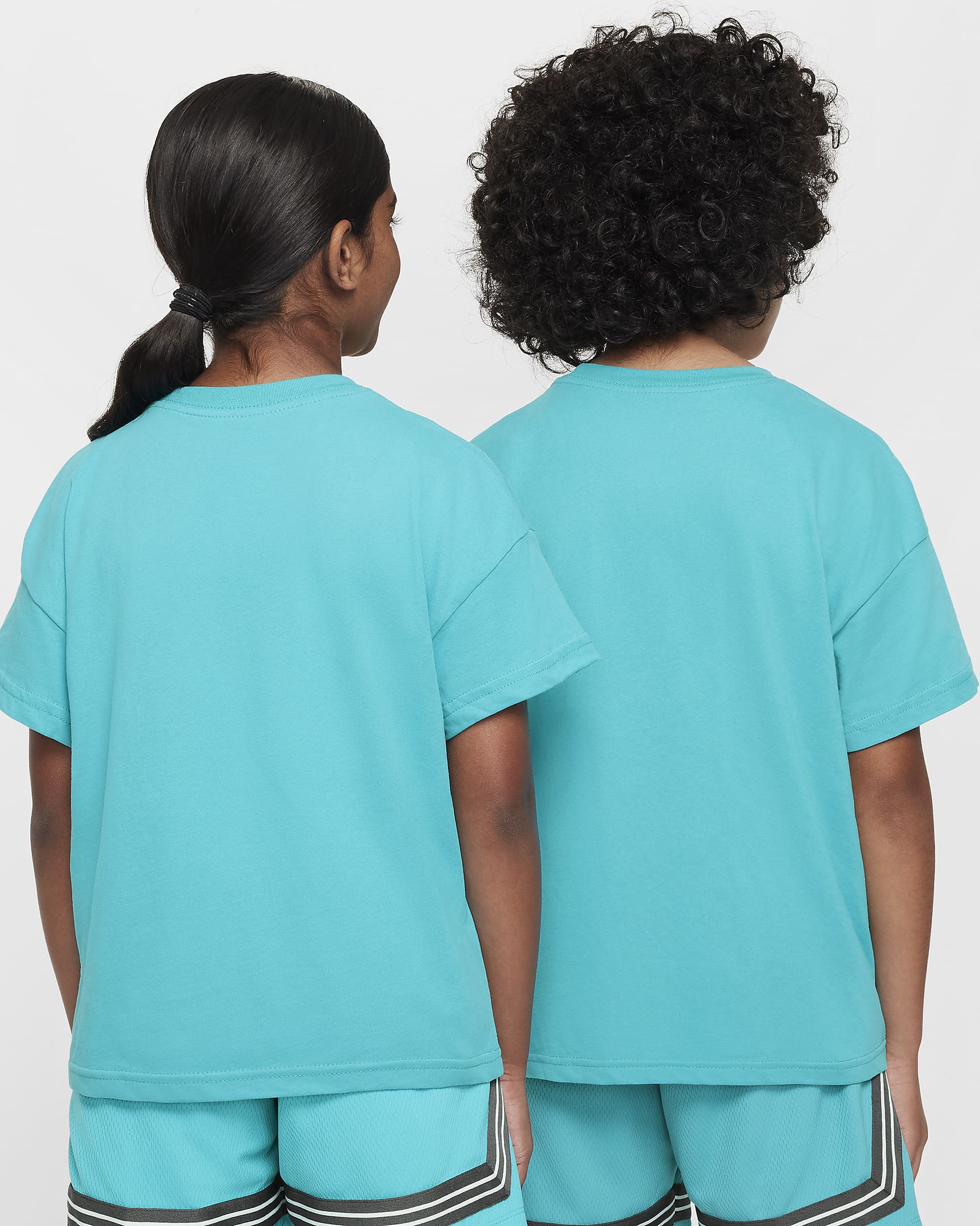 Playera Dri-FIT para niños talla grande Sabrina - Cactus empolvado