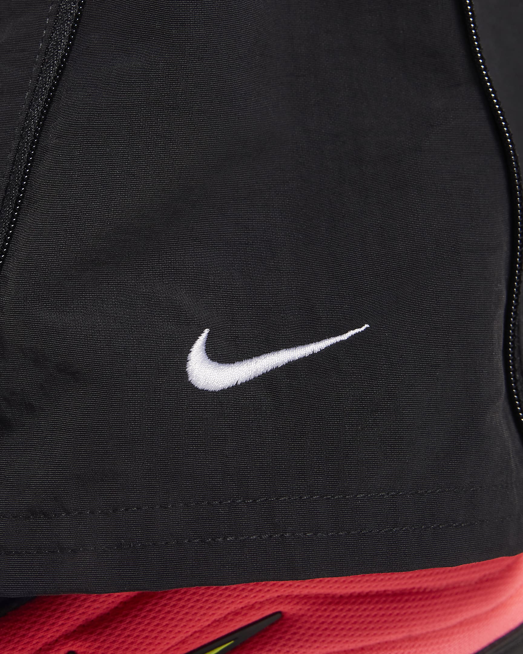 Nike Sportswear Essential UV-védelemmel ellátott, magas derekú, nyitott szárú, cipzáras női nadrág - Fekete/Fehér