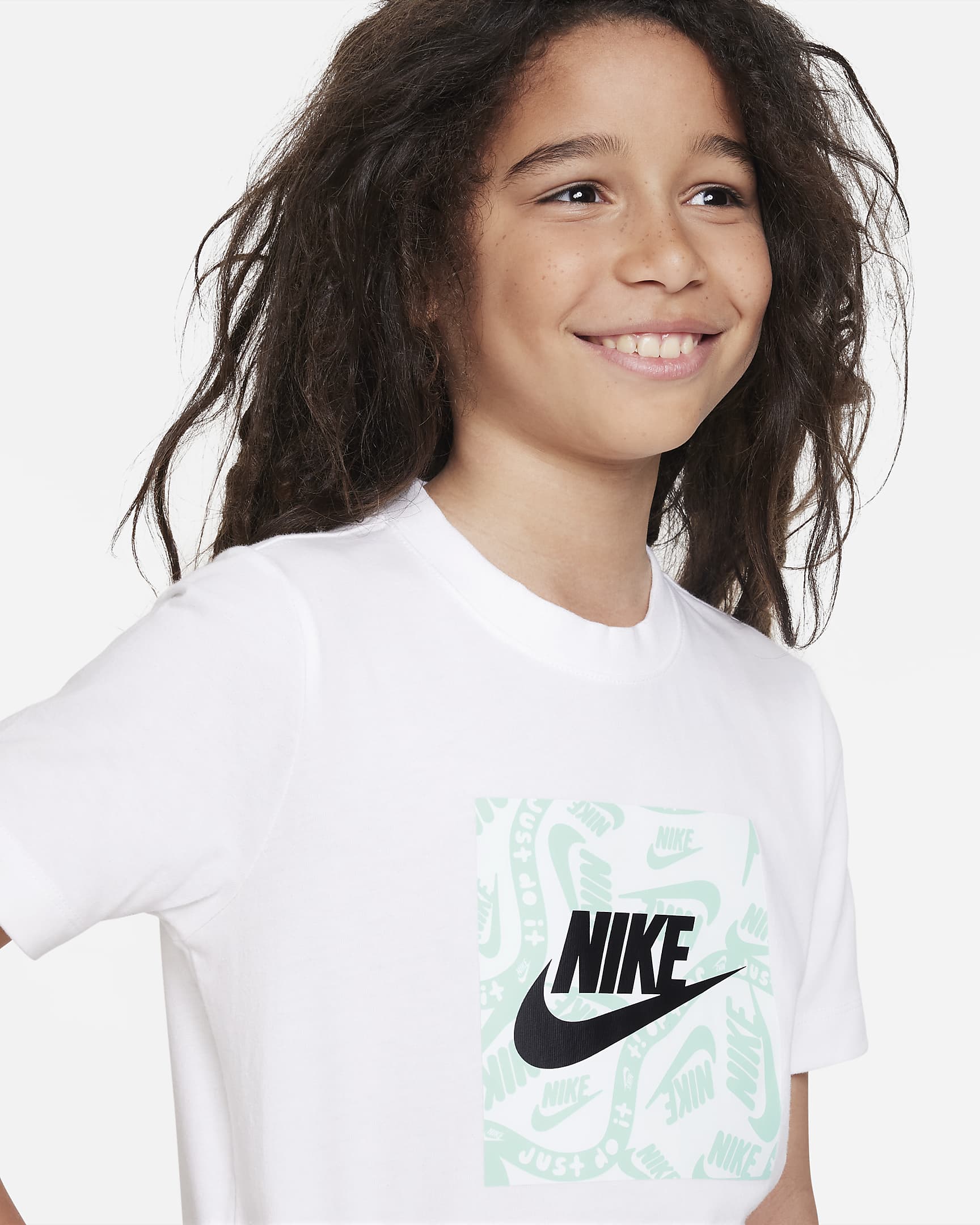 nike-sportswear-older-kids-t-shirt-nike-ch