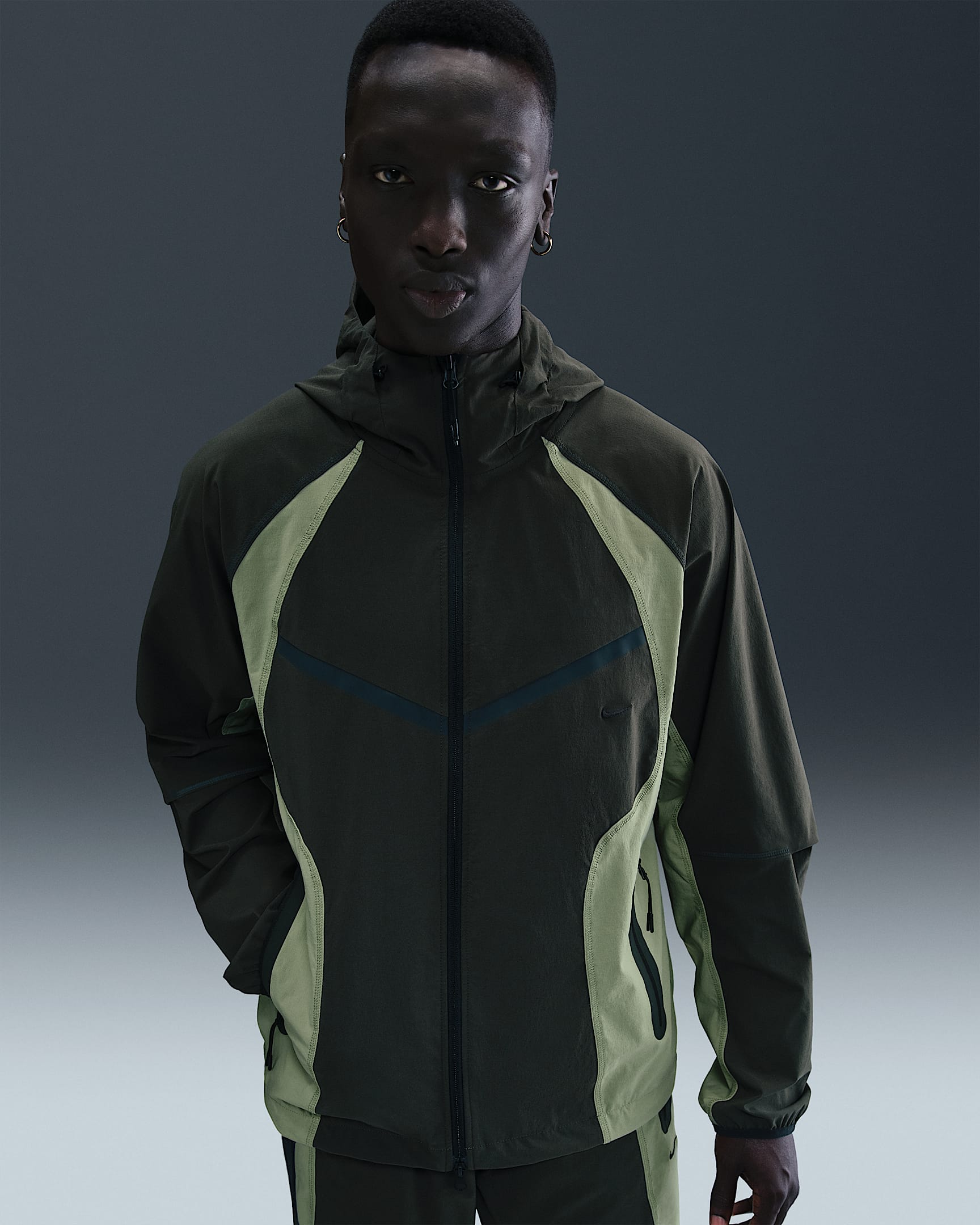 Giacca Windrunner ampia in tessuto Dri-FIT a blocchi di colore Nike Tech – Uomo - Sequoia/Oil Green/Nero