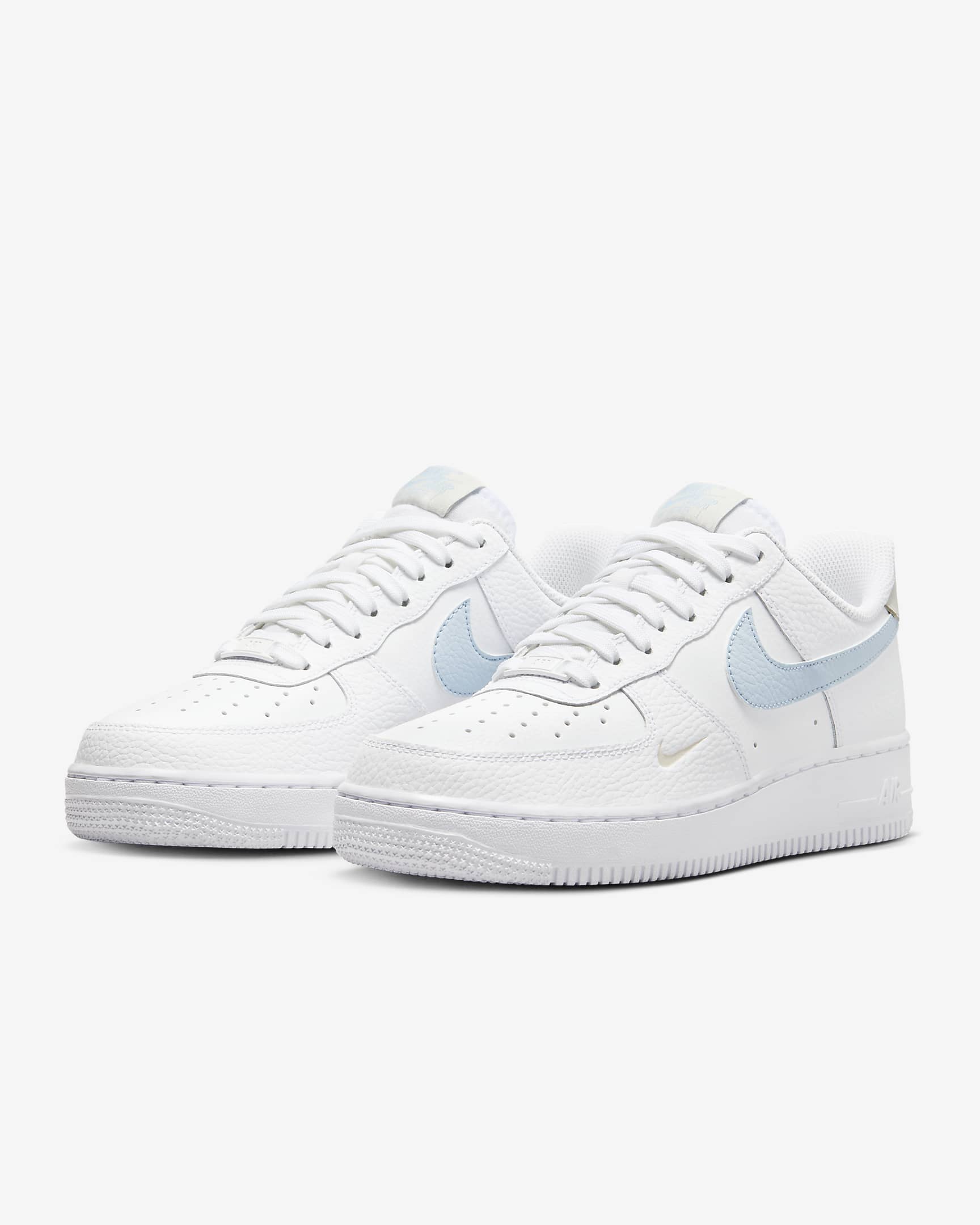 Nike Air Force 1 '07 Women's Shoes. Nike AT