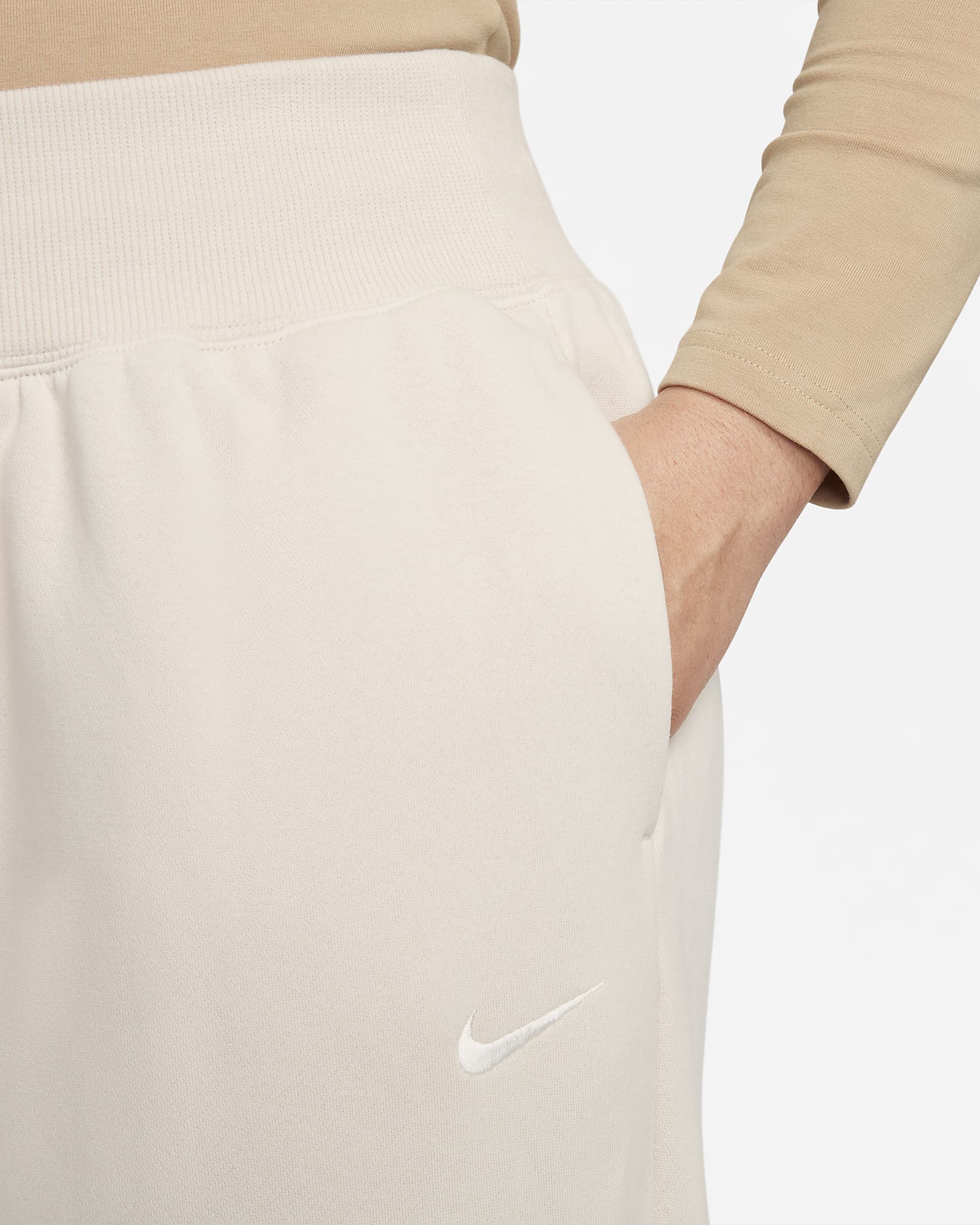 Pantalon de survêtement à taille haute et coupe ample au niveau des jambes Nike Sportswear Phoenix Fleece pour femme (grande taille) - Light Orewood Brown/Sail