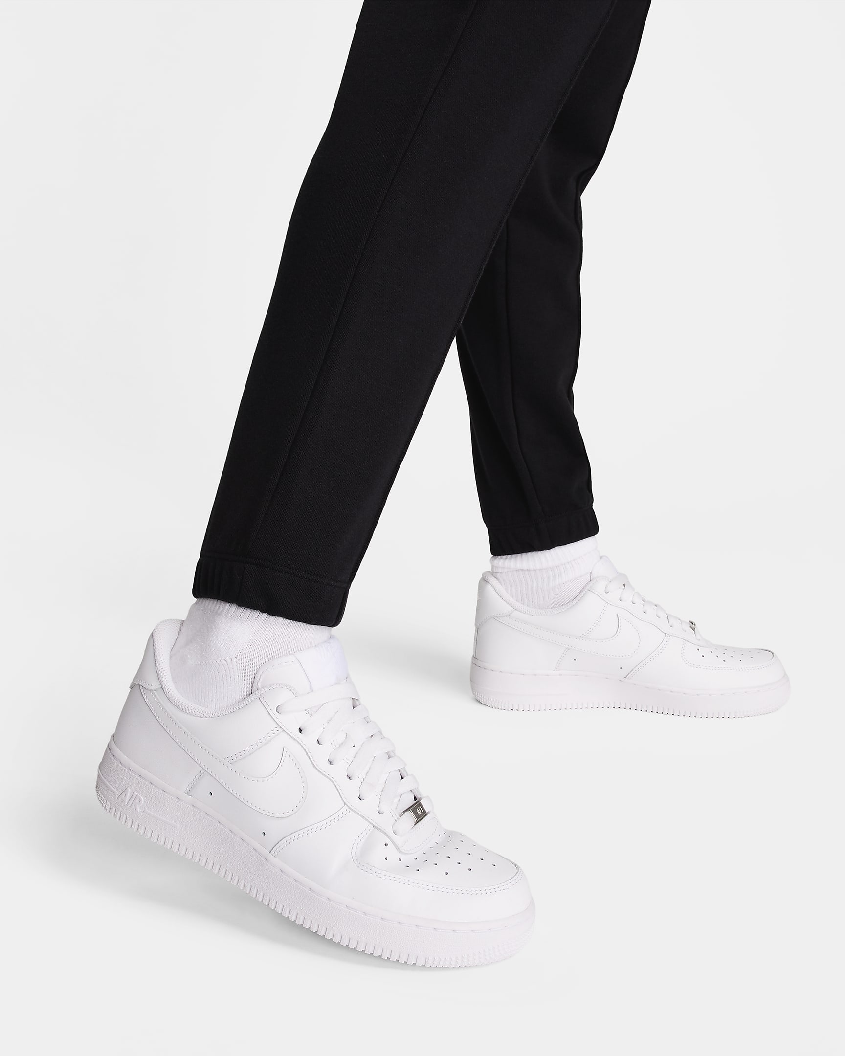 Nike Sportswear Chill Terry Pantalón de chándal de talle alto y ajuste entallado con tejido French terry - Mujer - Negro/Sail