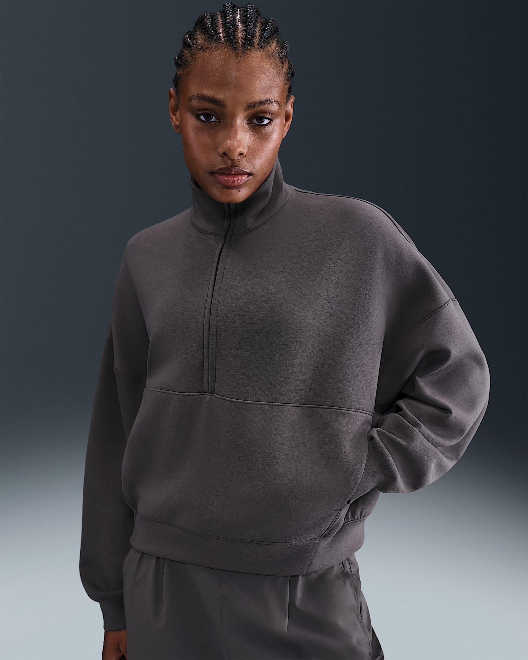Haut oversize à demi-zip Dri-FIT Nike 24.7 ImpossiblySoft pour femme - Thunder Grey/Dark Shadow