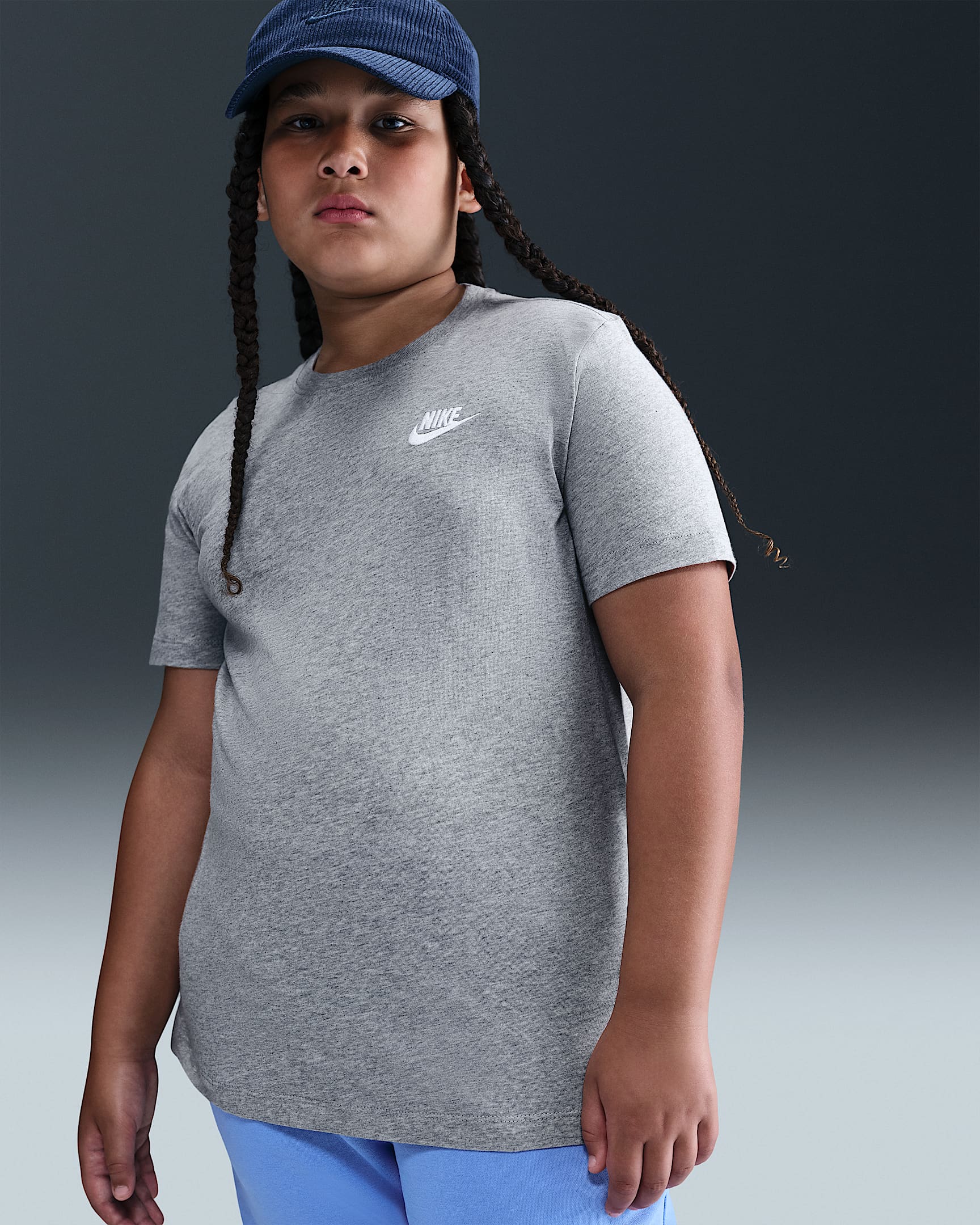 Nike Sportswear Older Kids' T-Shirt (Extended Size) - Dark Grey Heather
