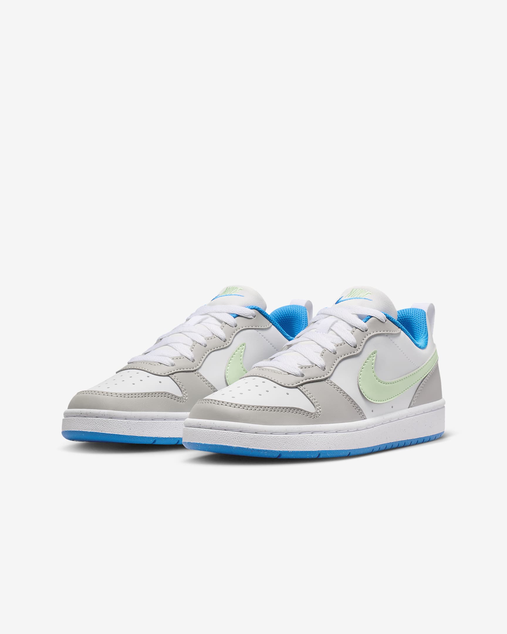 Chaussure Nike Court Borough Low Recraft pour ado - Light Iron Ore/Blanc/Photo Blue/Vapor Green