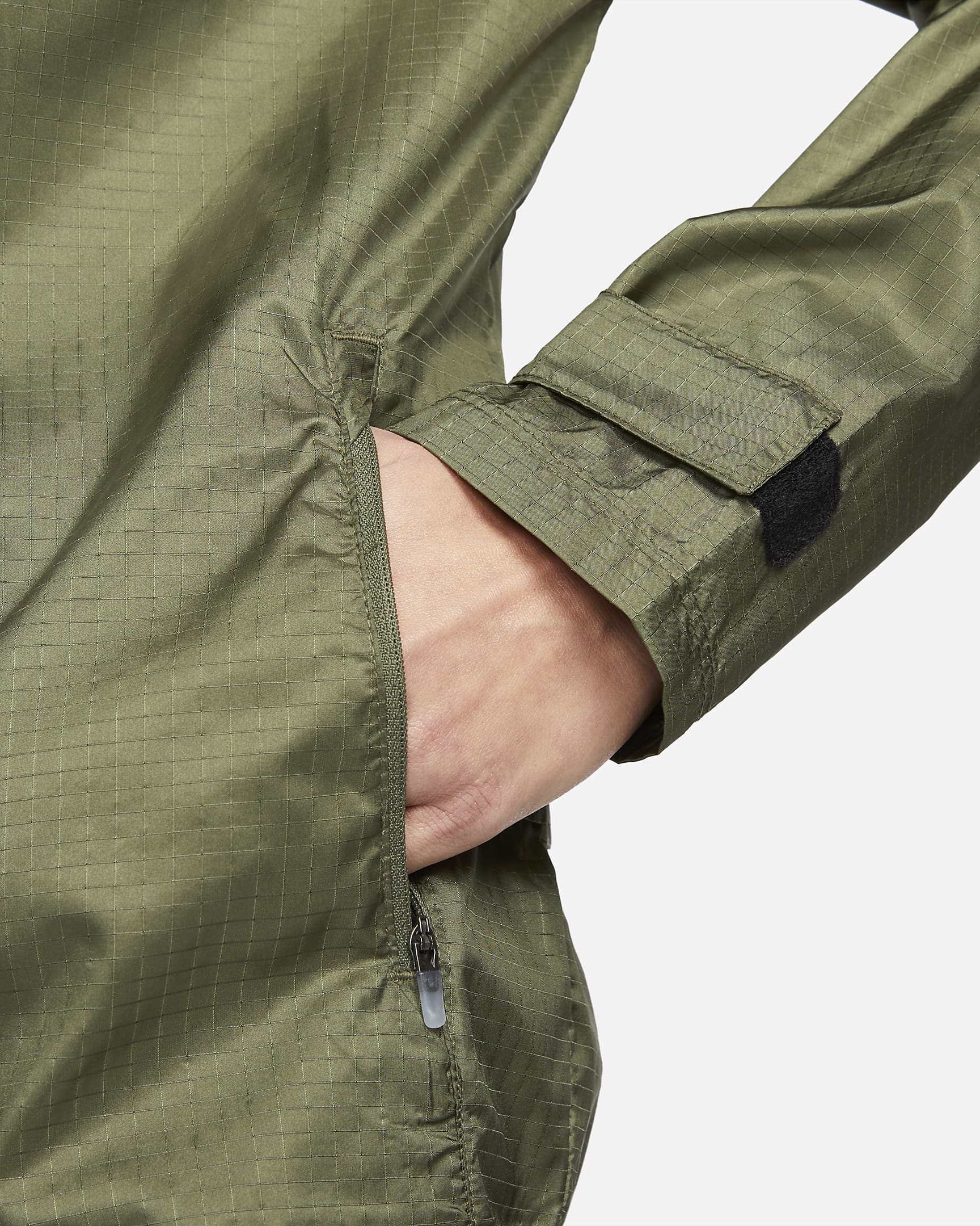 nike essential hooded running jacket
