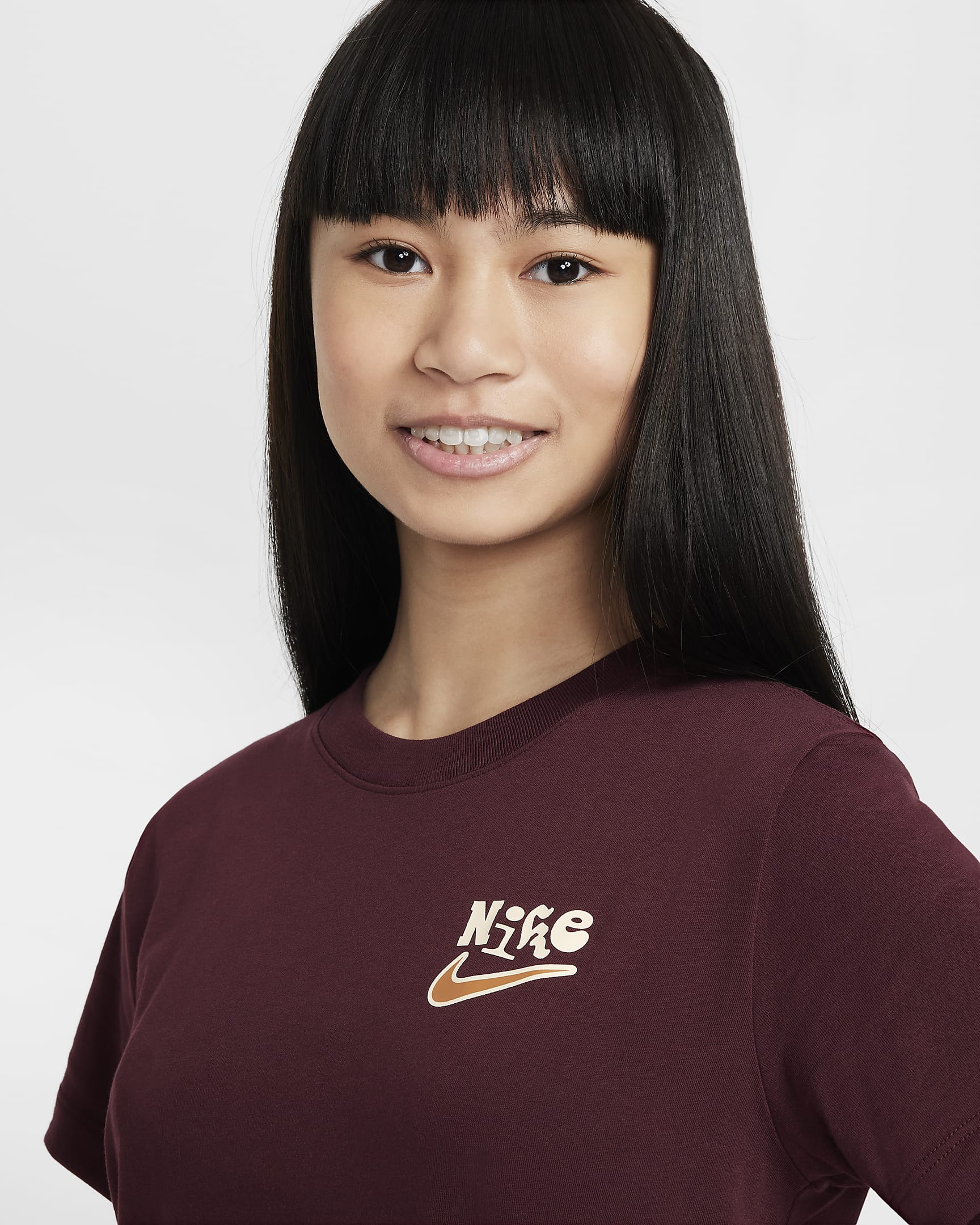 เสื้อยืดเด็กโต Nike Sportswear - Burgundy Crush