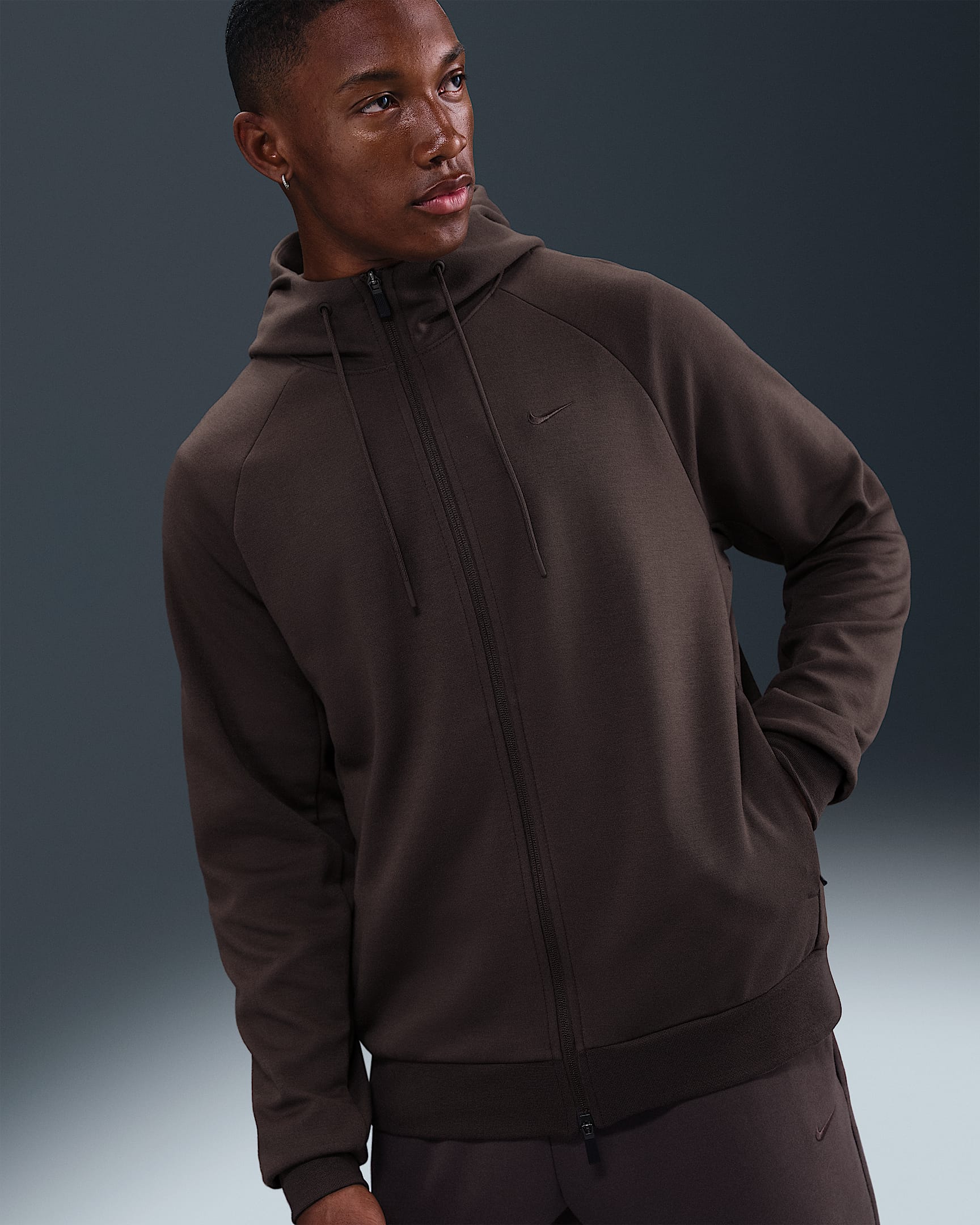 Nike Primary Fleece Sudadera con gorro de alto rendimiento Dri-FIT UV de cierre completo para hombre - Marrón barroco/Marrón barroco