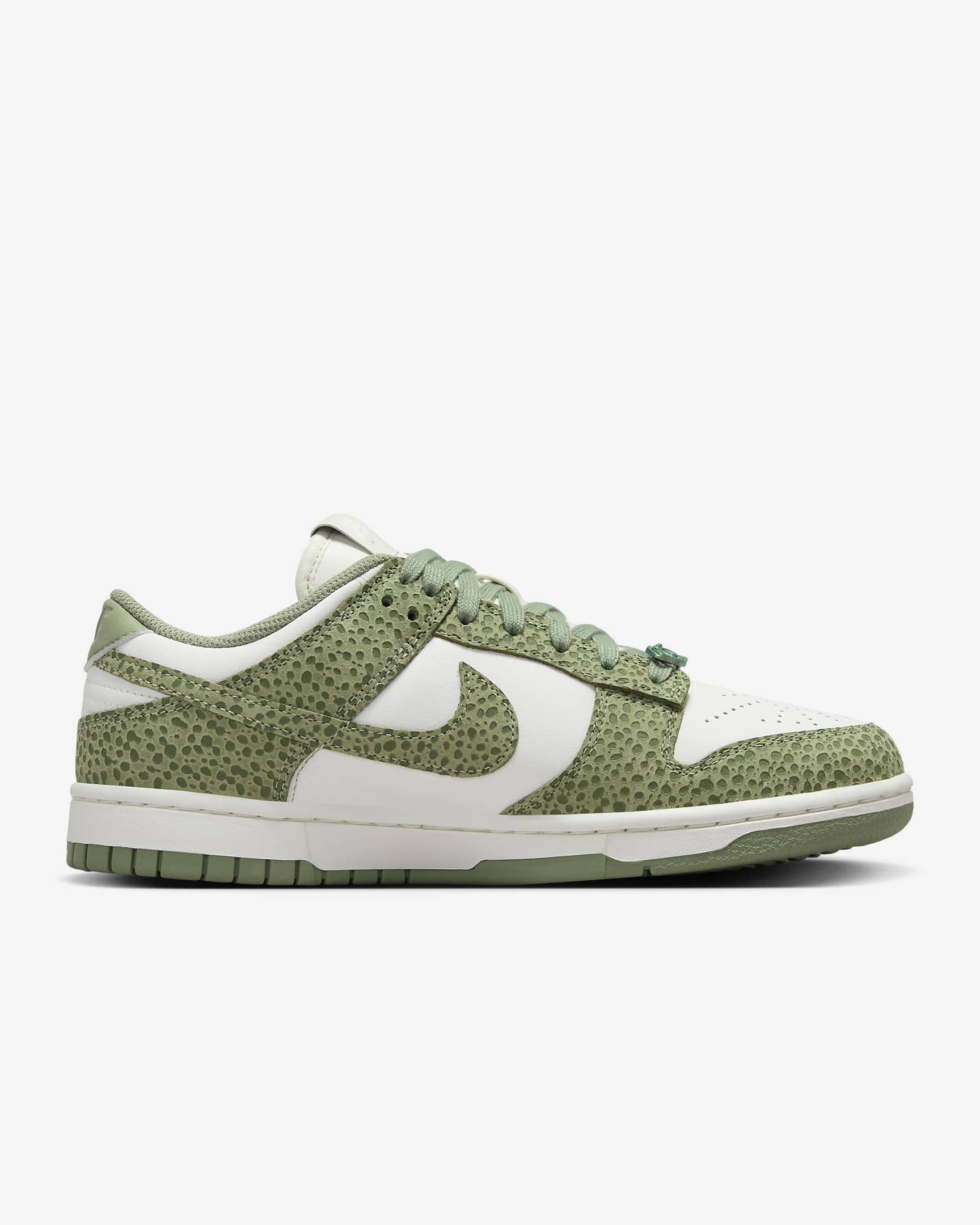 Buty damskie Nike Dunk Low Premium - Oil Green/Treeline/Sail/Oil Green