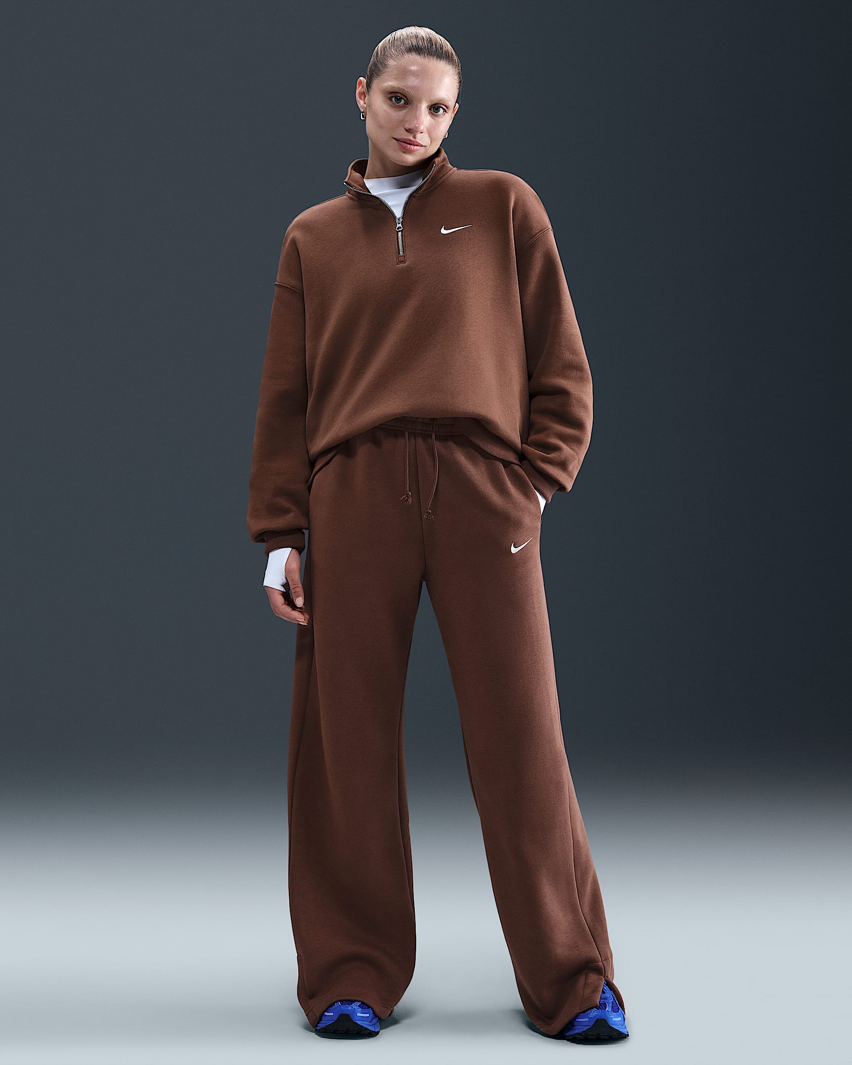 Pants de tiro alto de pierna amplia para mujer Nike Sportswear Phoenix Fleece - Marrón fauna/Vela