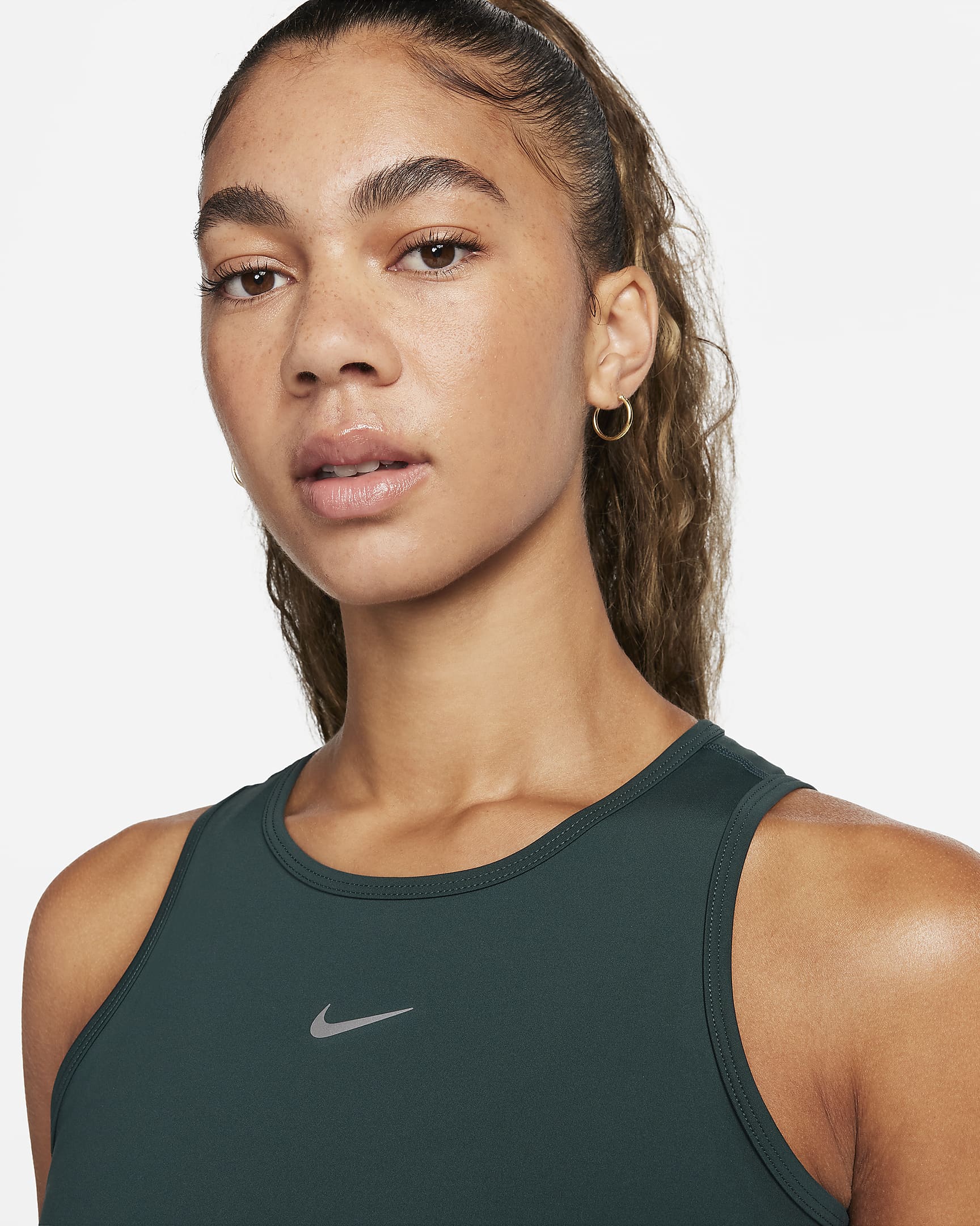 Nike Pro Dri-FIT Women's Cropped Tank Top. Nike AT
