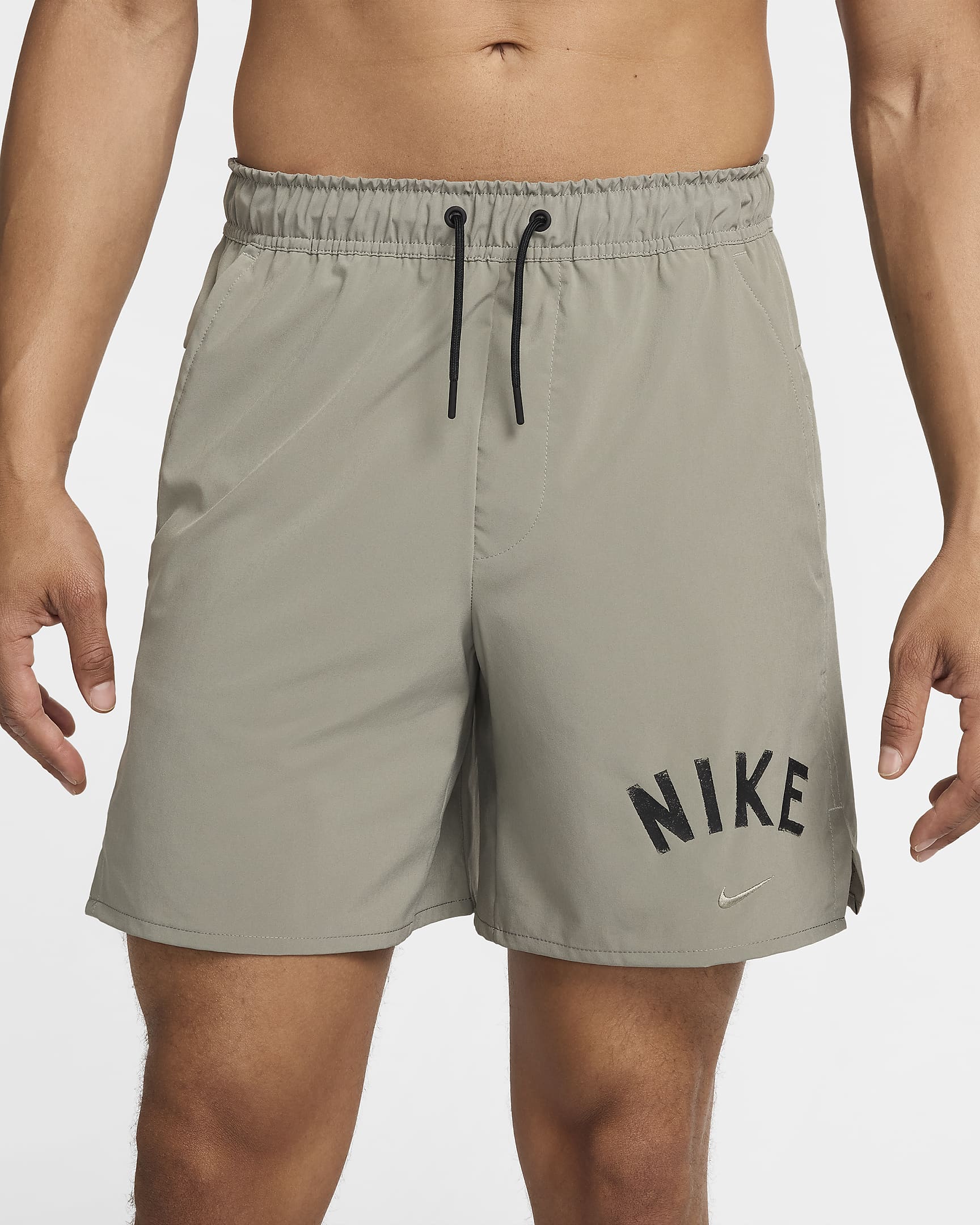 Shorts versátiles Dri-FIT de 18 cm sin forro para hombre Nike Unlimited Swoosh - Estuco oscuro/Negro/Negro