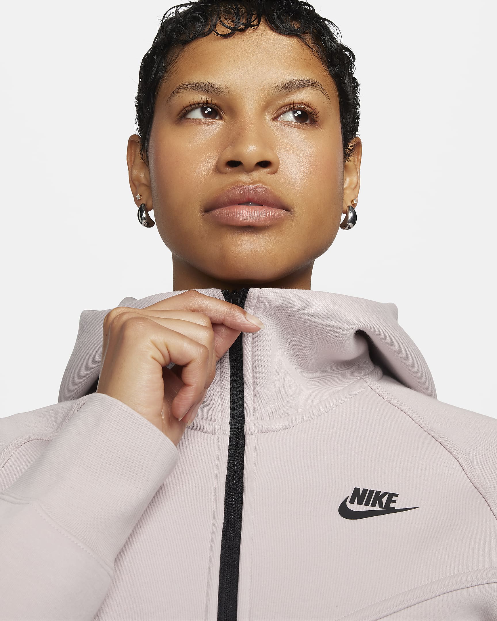 Nike Sportswear Tech Fleece Windrunner–hættetrøje med lynlås til kvinder - Platinum Violet/sort